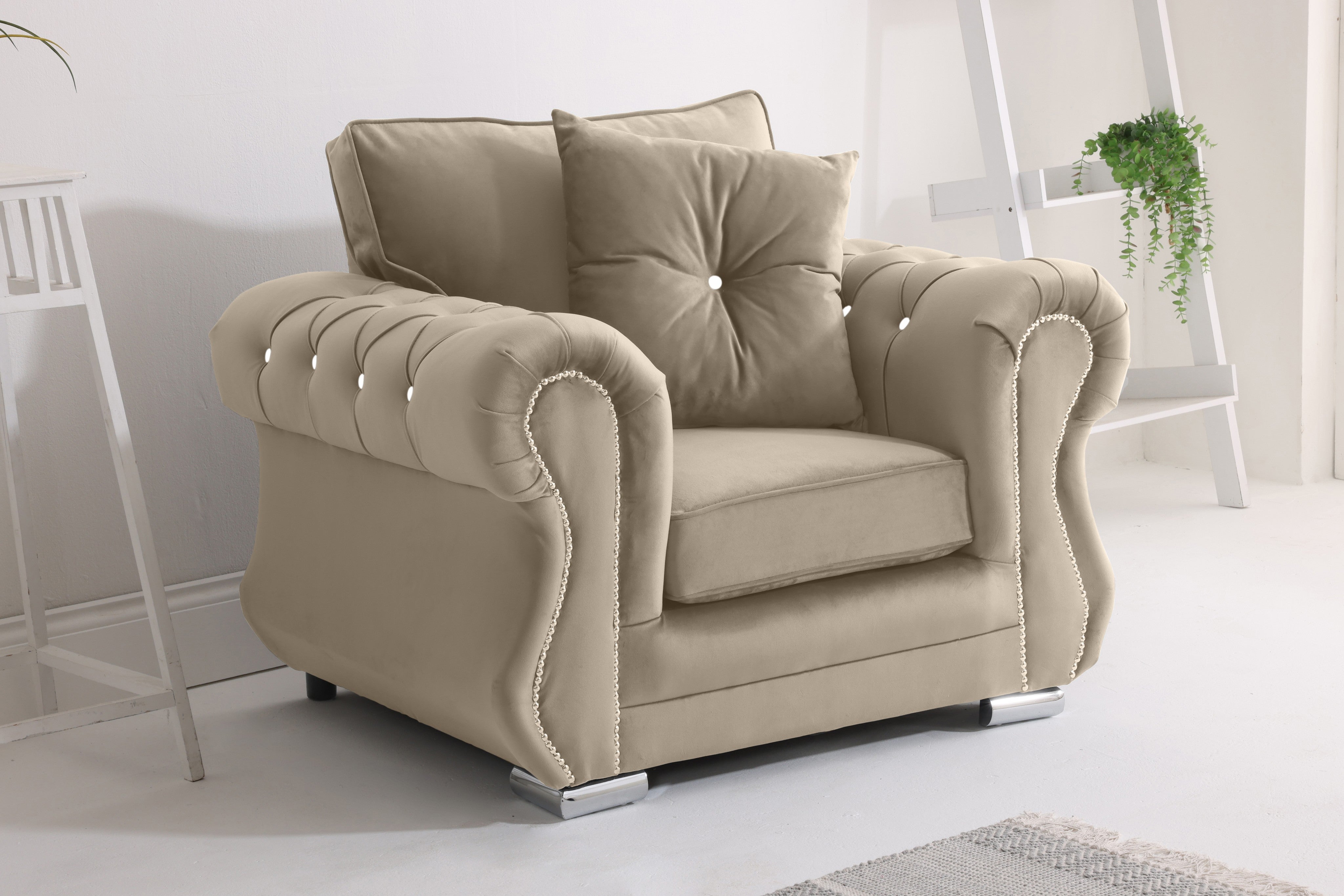 Elowen Corner Fullback + Diamonds + Extra Cushions