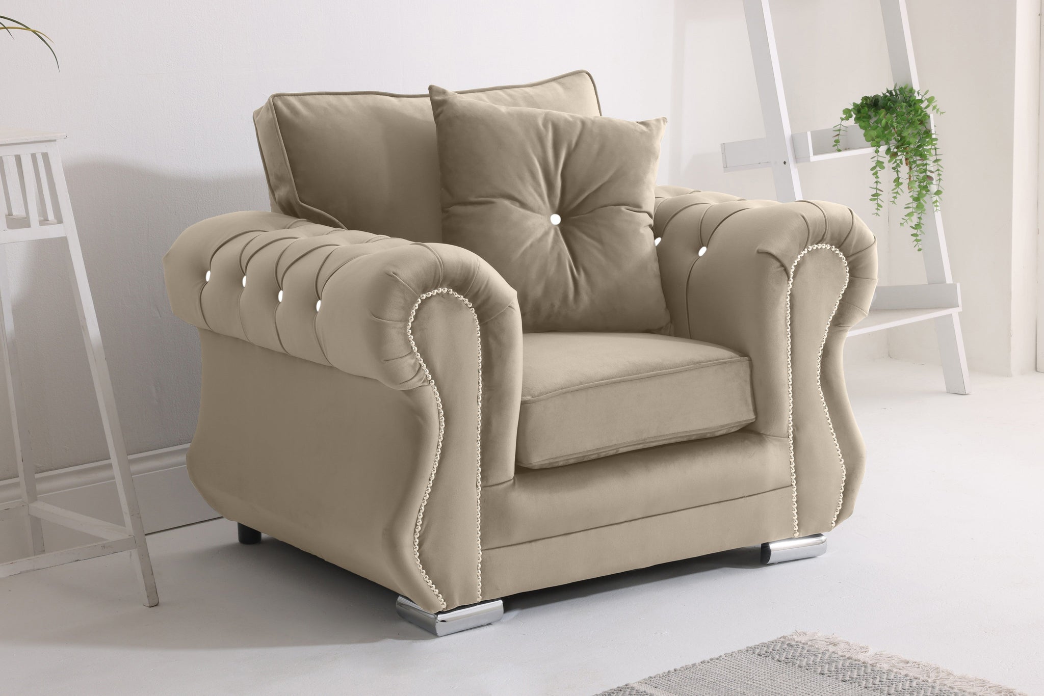 Elowen Corner Fullback + Diamonds + Extra Cushions