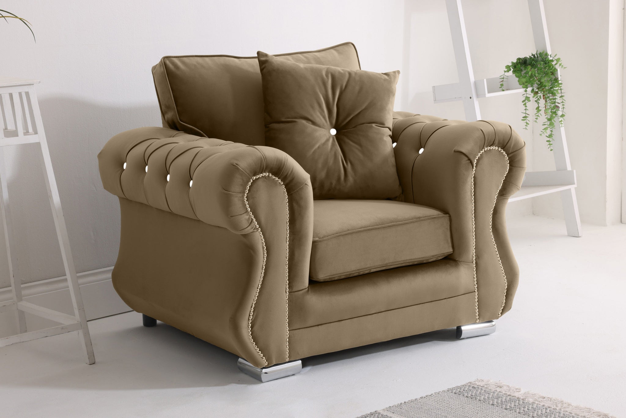 Elowen Corner Fullback + Diamonds + Extra Cushions