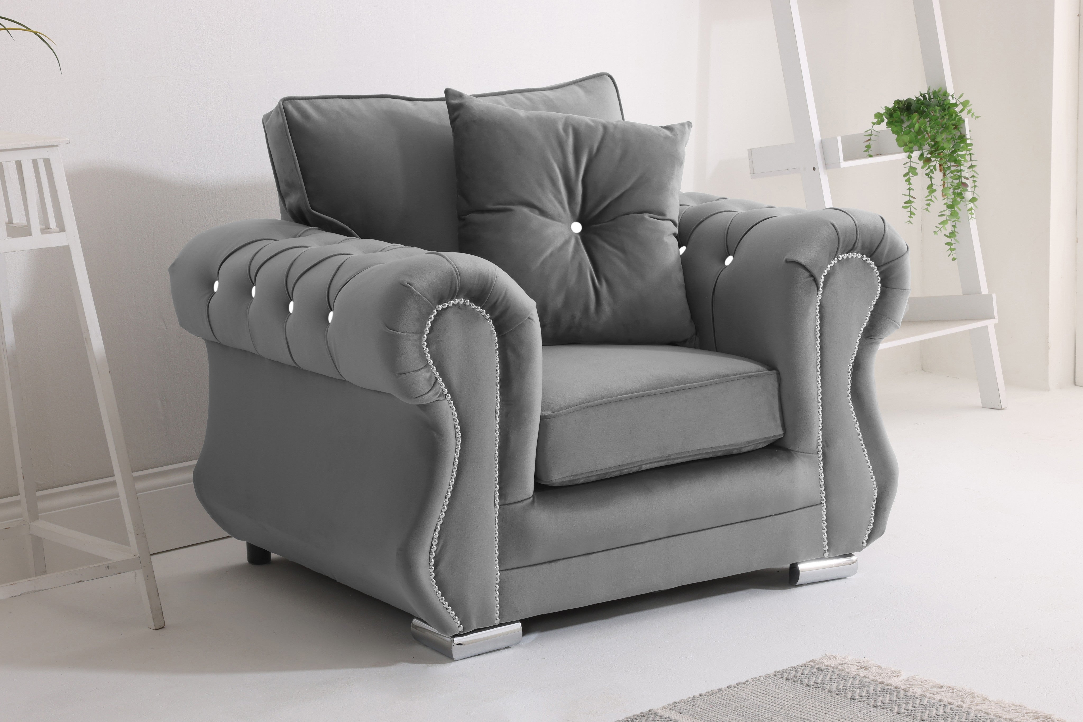 Elowen Corner Fullback + Diamonds + Extra Cushions