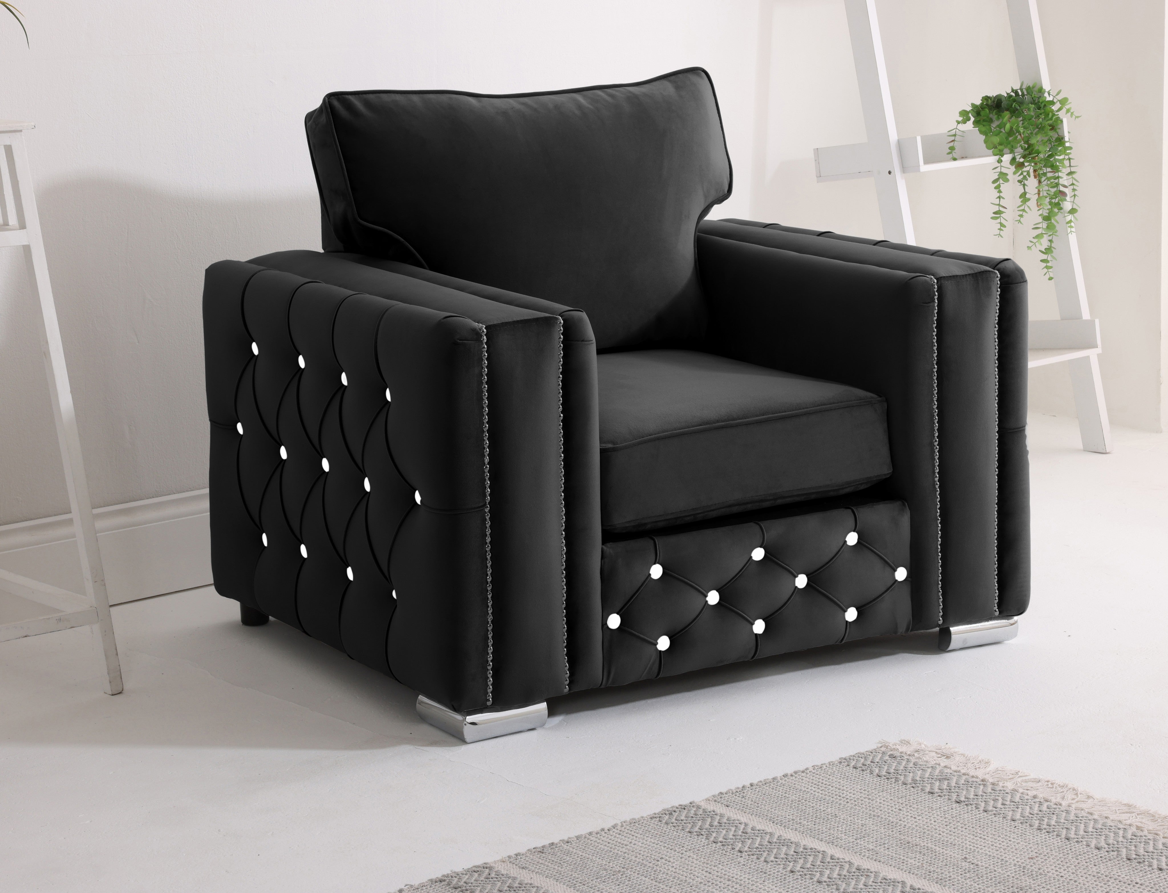 Arlo Corner Scatterback + Diamonds