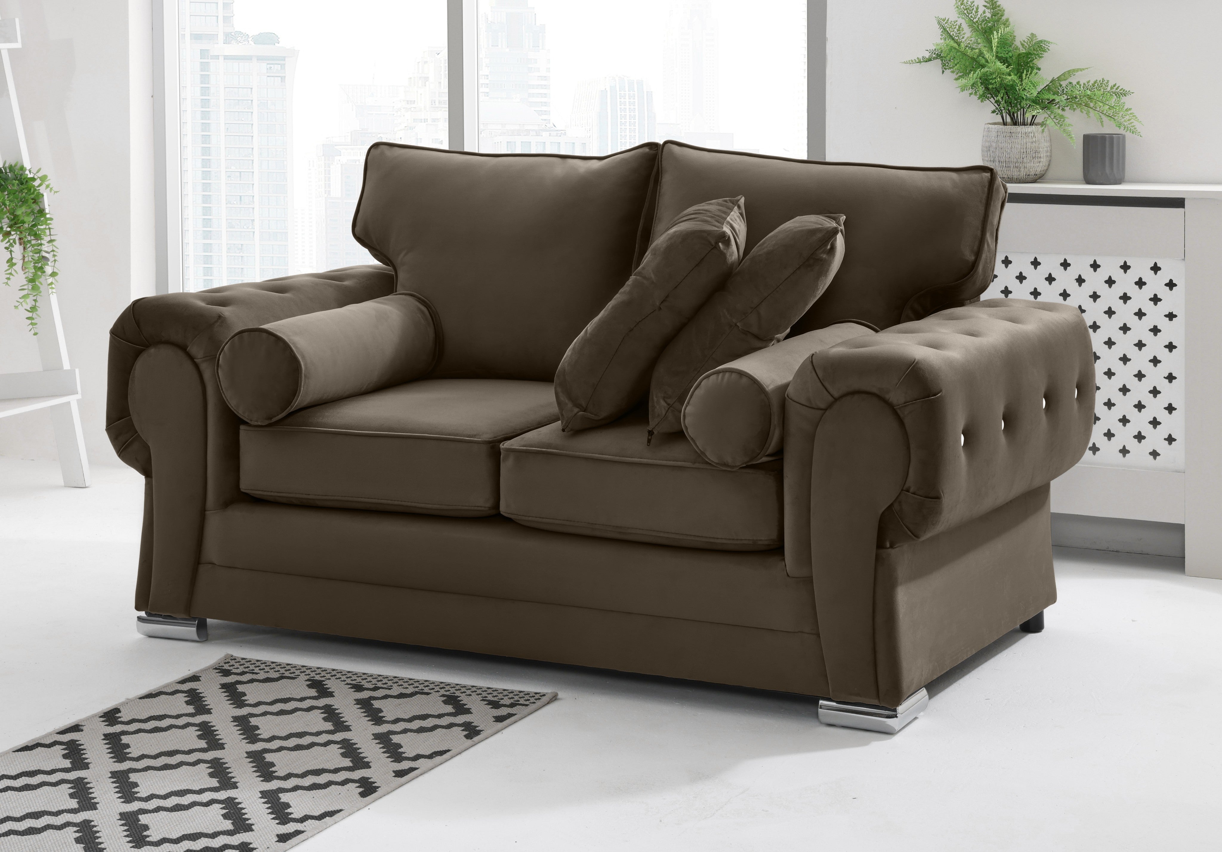 Victoria Plush 3+2 Fullback + Extra Cushions + Diamonds