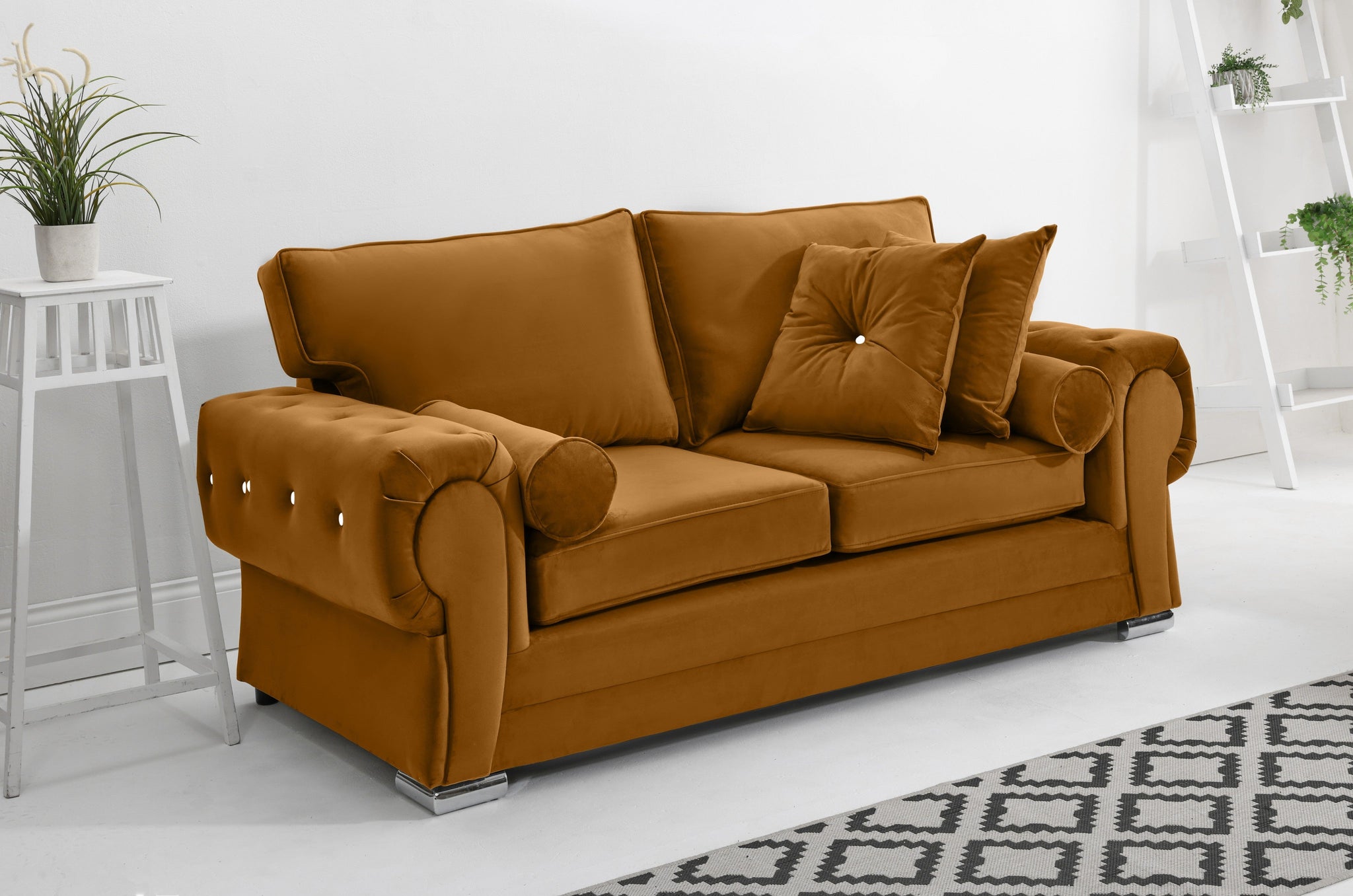 Victoria Plush 3+2 Fullback + Extra Cushions + Diamonds