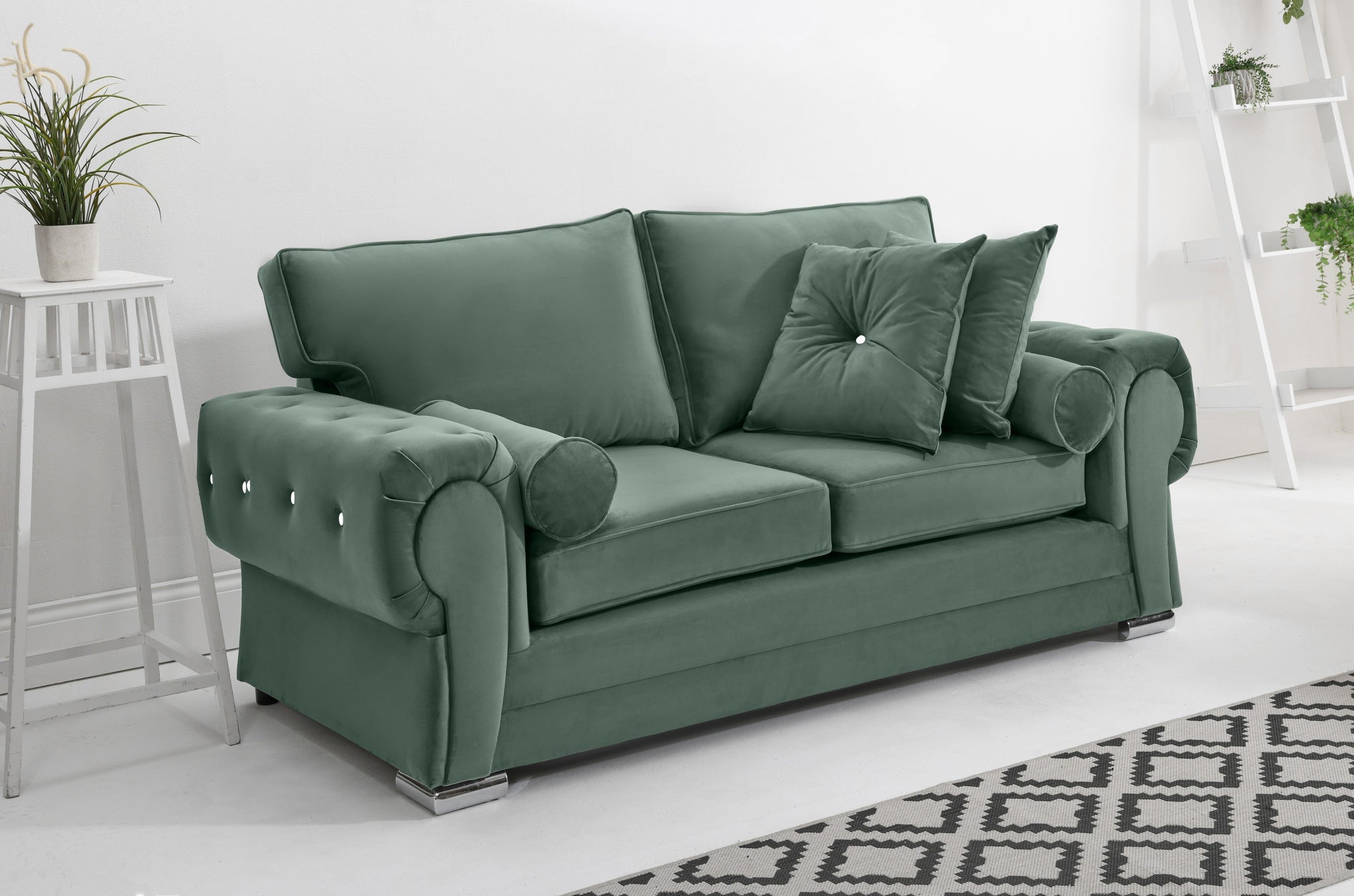 Victoria Plush 3+2 Fullback + Extra Cushions + Diamonds