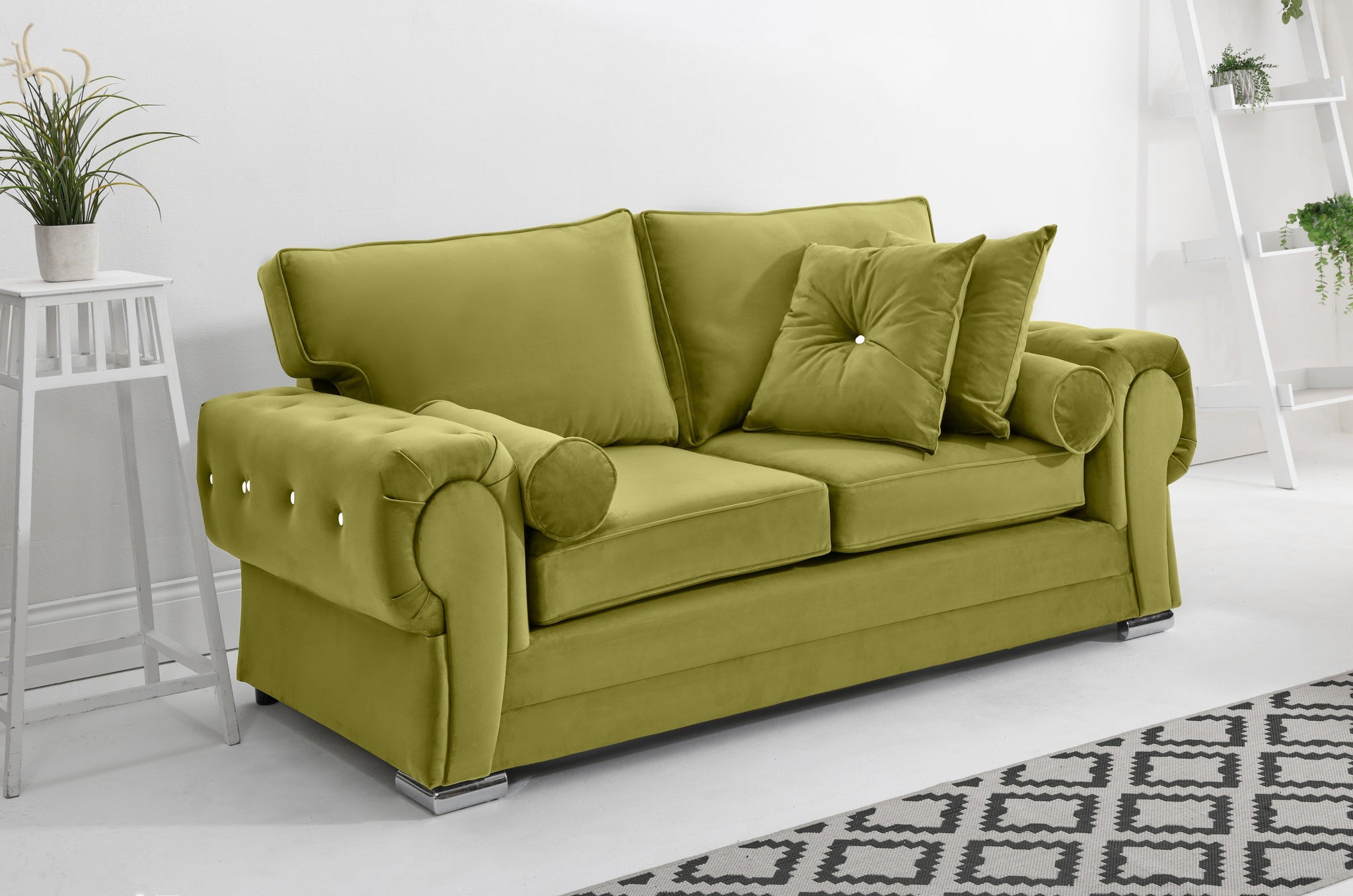 Victoria Plush 3+2 Fullback + Extra Cushions + Diamonds