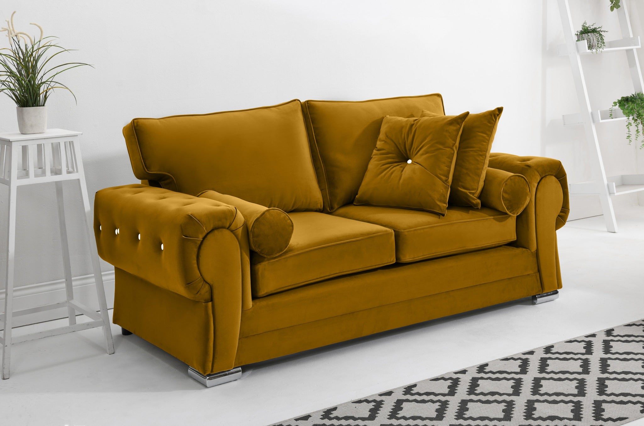 Victoria Plush 3+2 Fullback + Extra Cushions + Diamonds