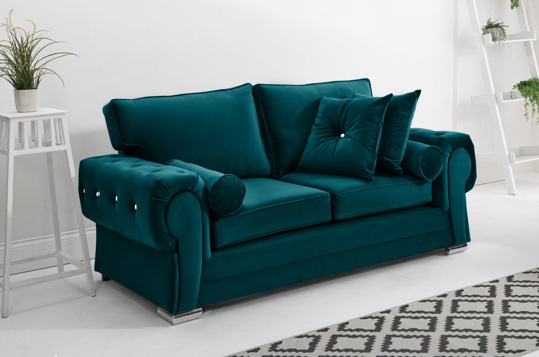 Victoria Plush 3+2 Fullback + Extra Cushions + Diamonds