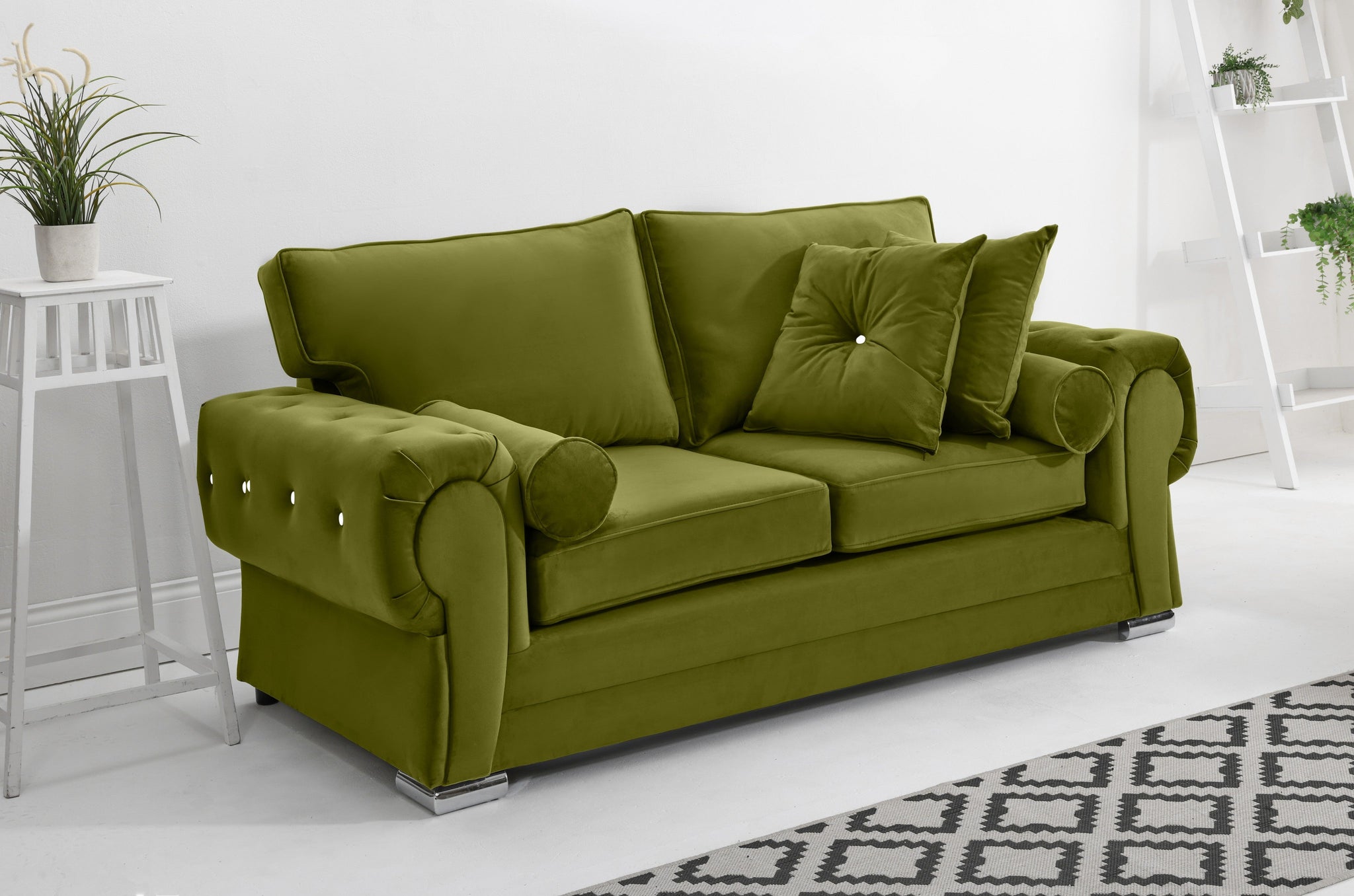 Victoria Plush 3+2 Fullback + Extra Cushions + Diamonds