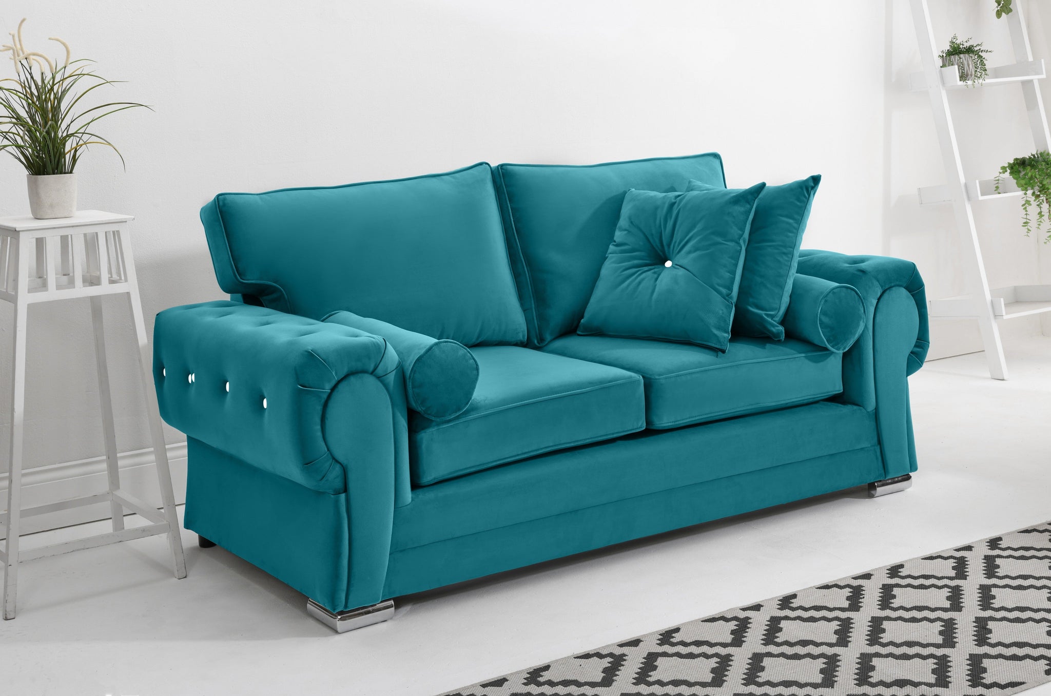 Victoria Plush 3+2 Fullback + Extra Cushions + Diamonds