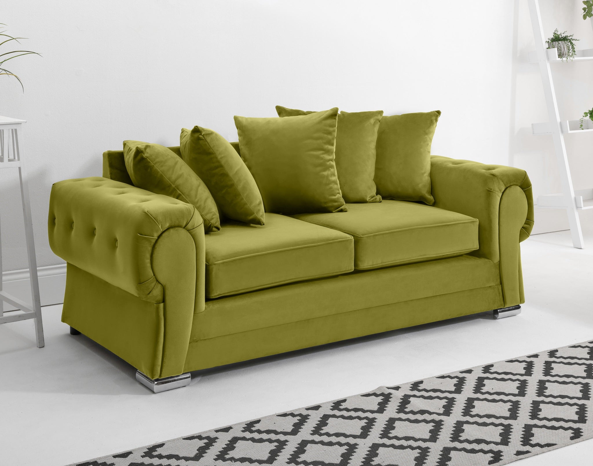 Victoria Plush 3+2 Scatterback + Diamonds