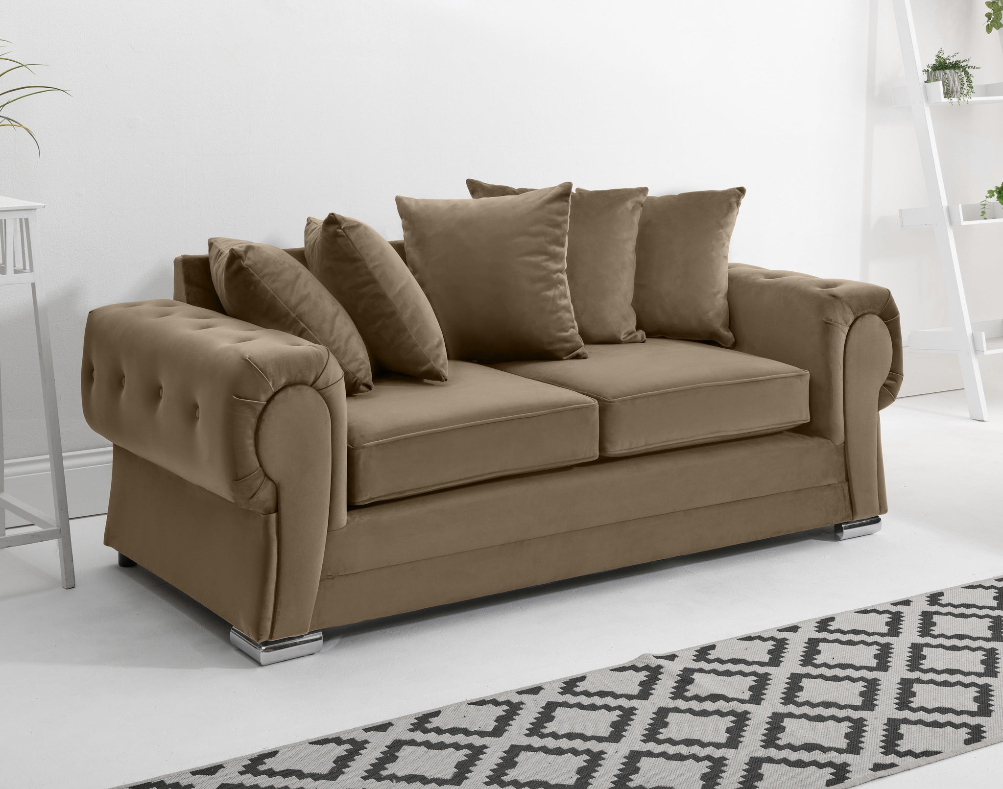 Victoria Plush 3+2 Scatterback + Diamonds
