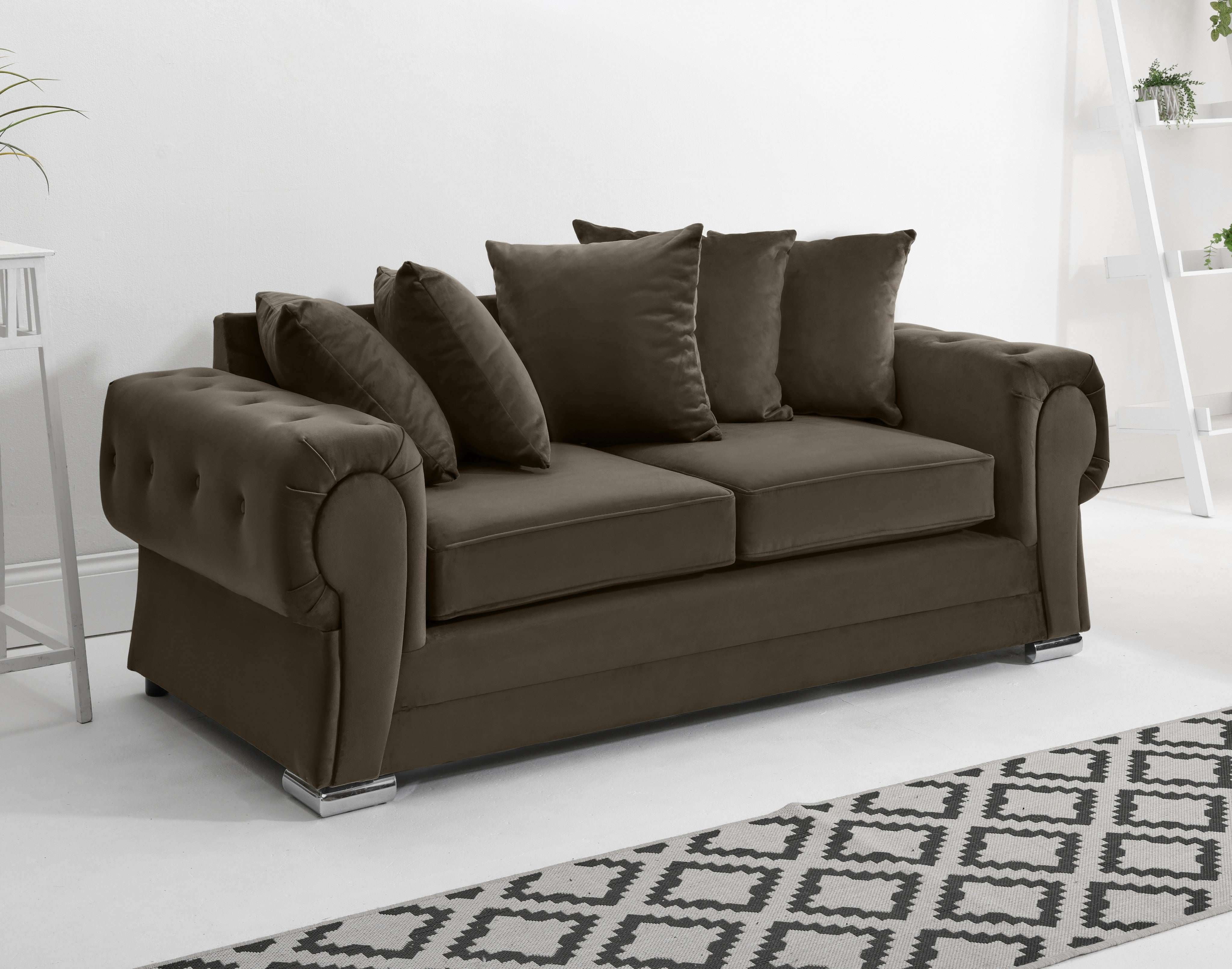 Victoria Plush 3+2 Scatterback + Diamonds