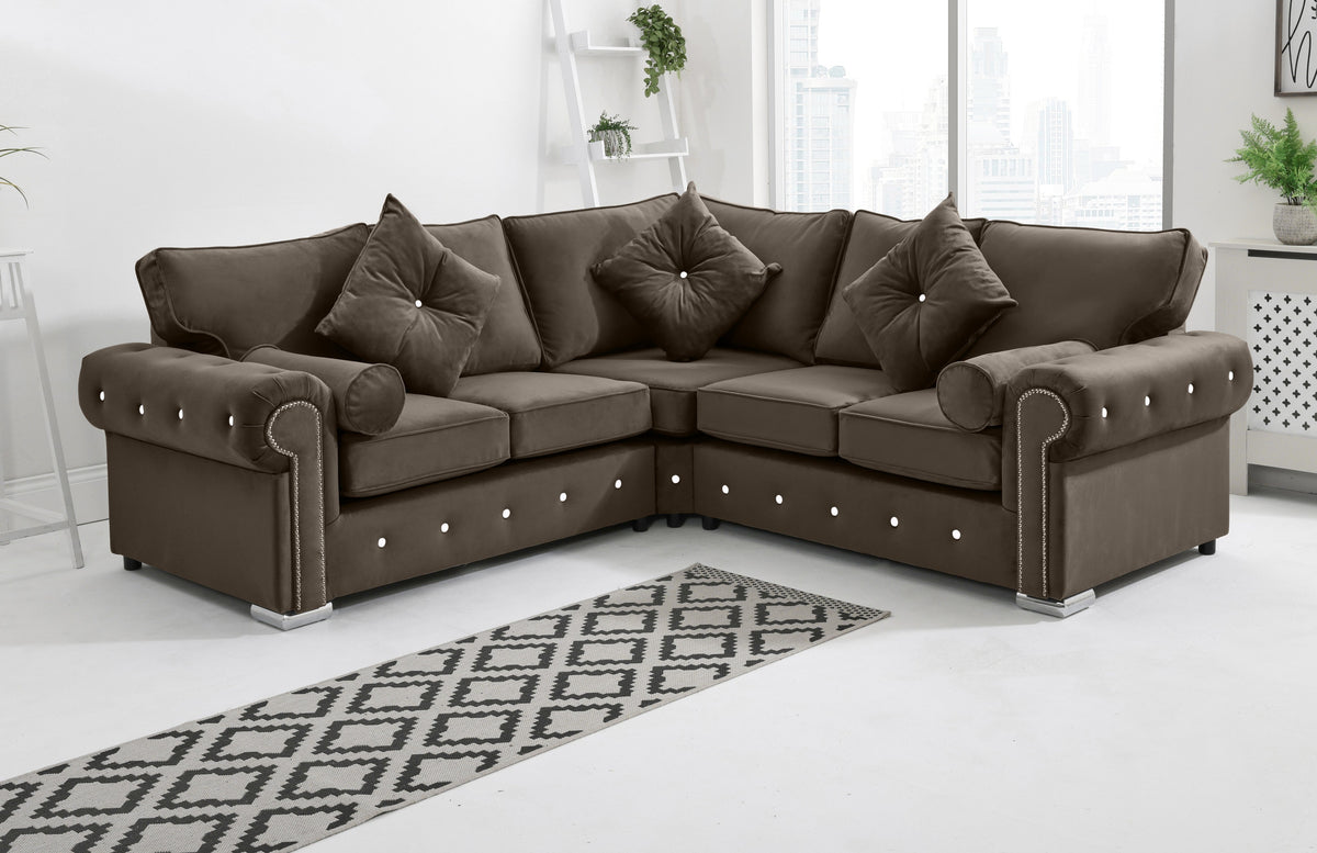 Vienna Corner Fullback + Extra Cushions + Diamonds