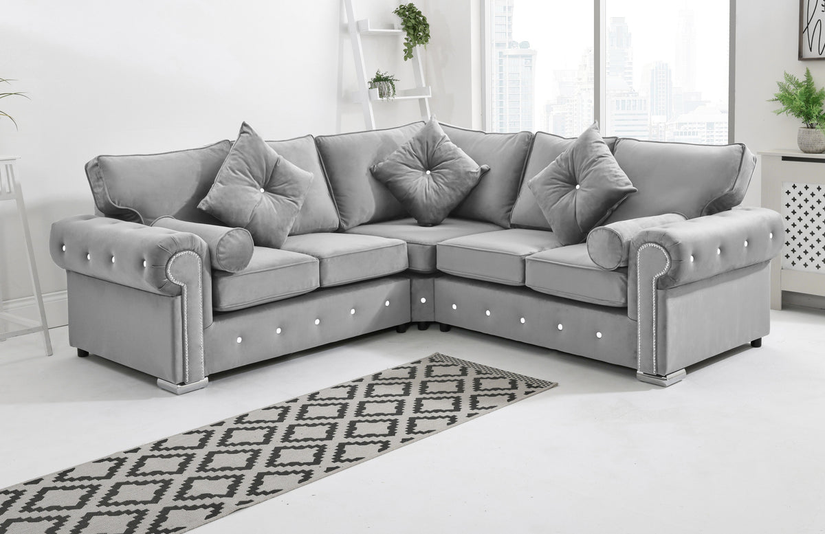 Vienna Corner Fullback + Extra Cushions + Diamonds