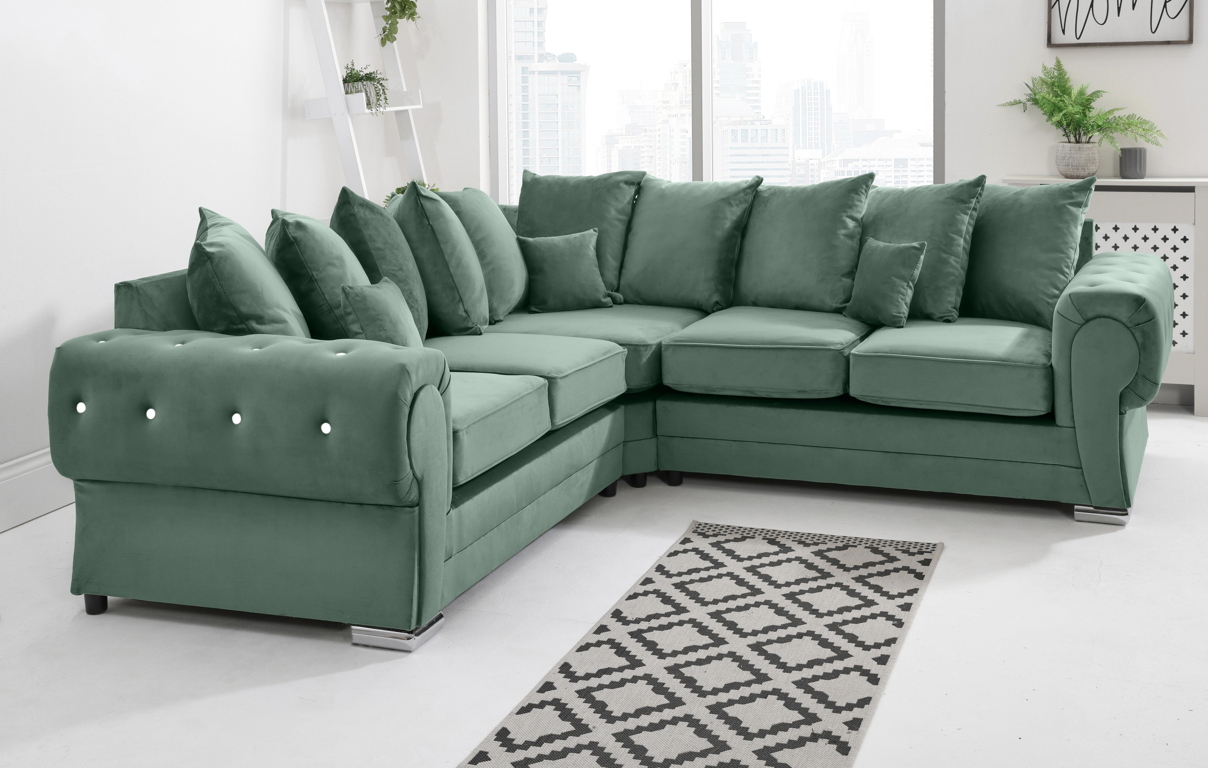 Victoria Plush Corner Scatterback + Diamonds