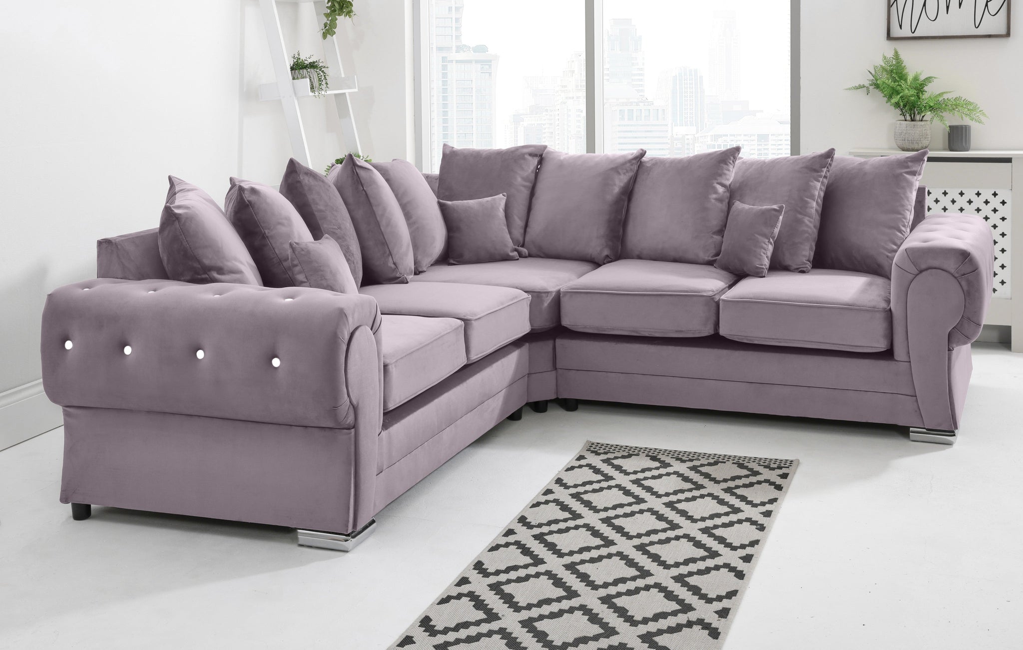 Victoria Plush Corner Scatterback + Diamonds