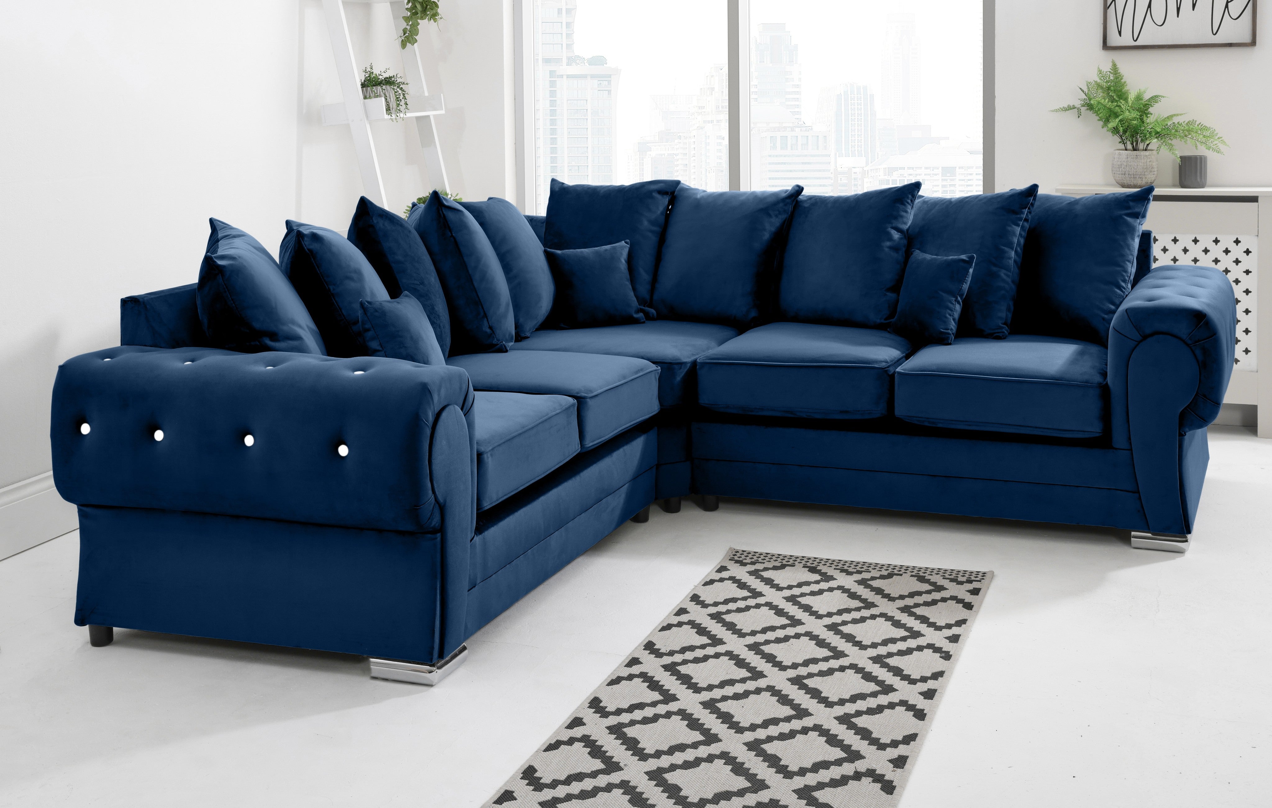 Victoria Plush Corner Scatterback + Diamonds