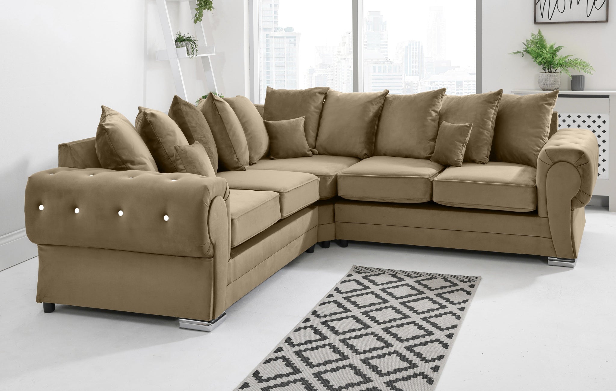 Victoria Plush Corner Scatterback + Diamonds