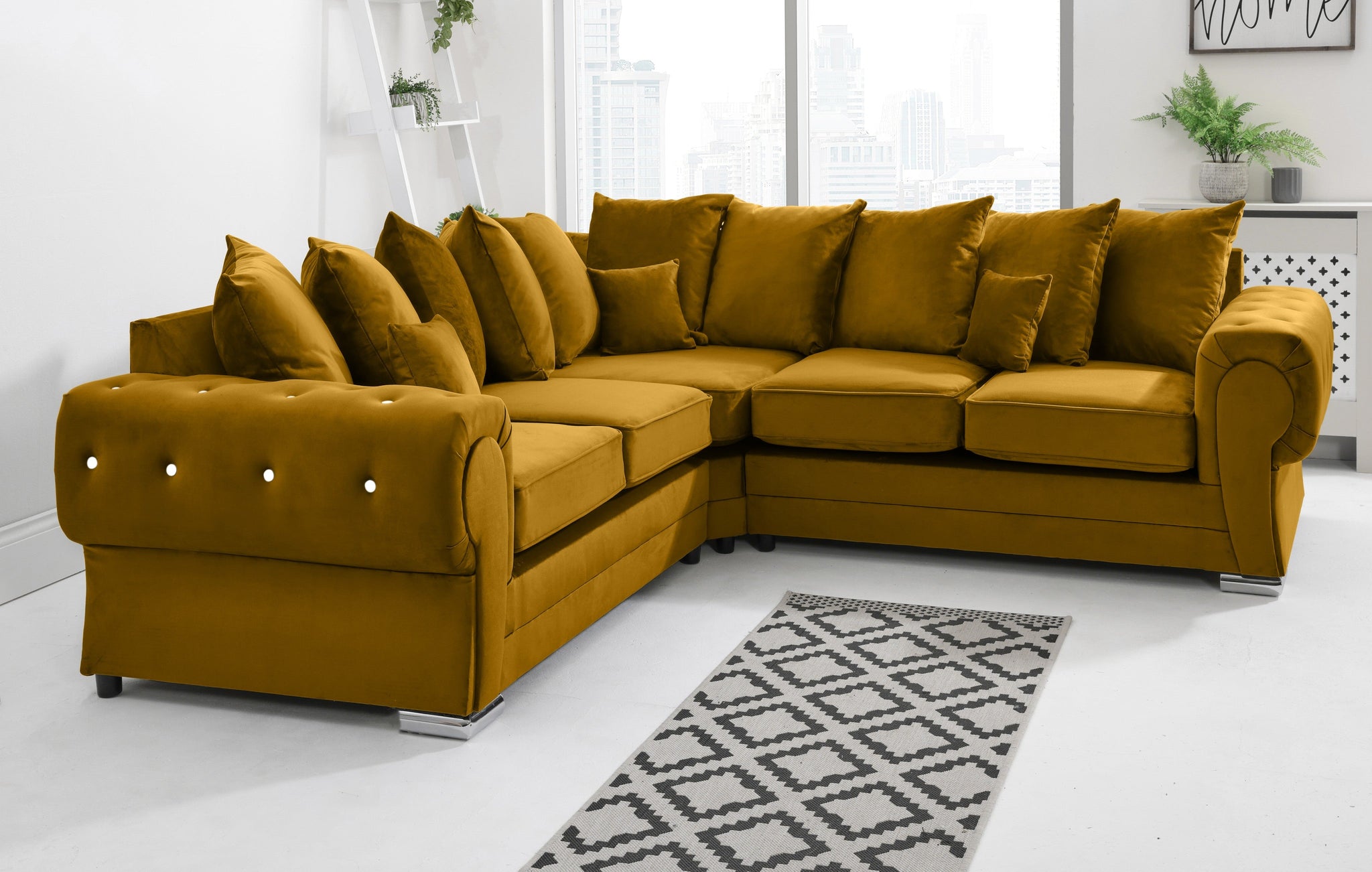 Victoria Plush Corner Scatterback + Diamonds