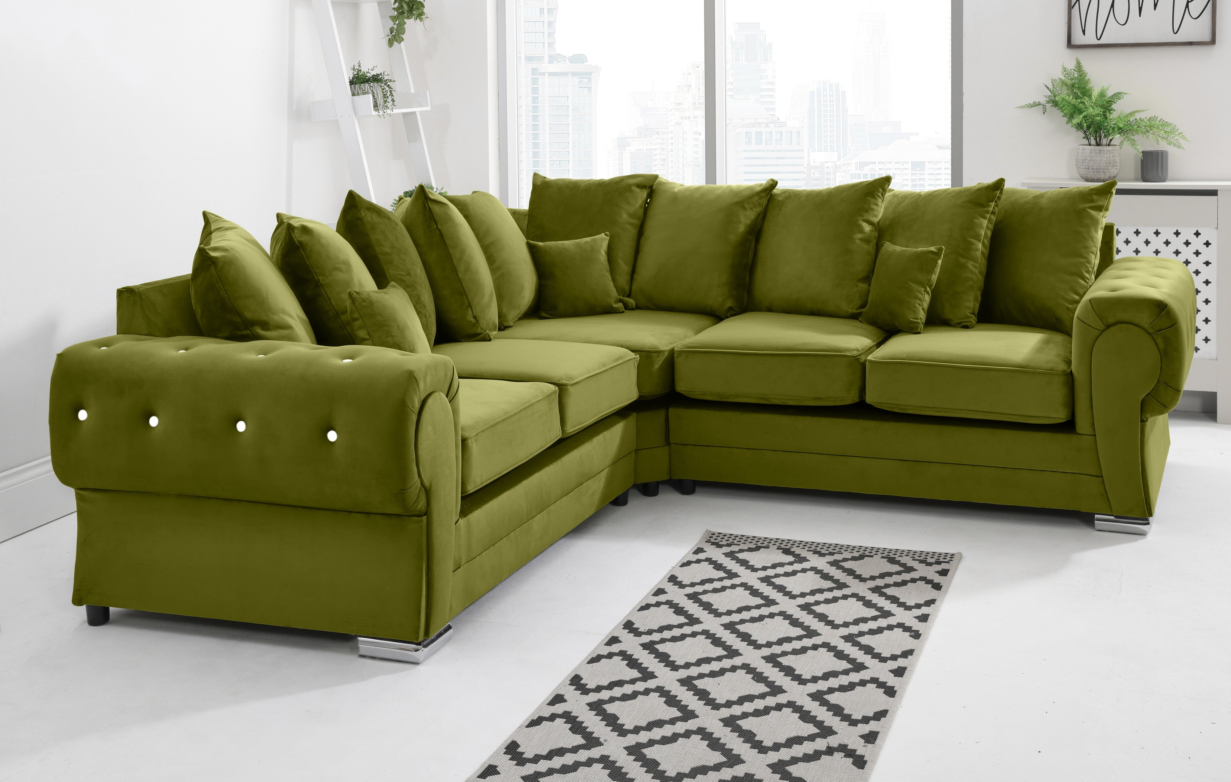Victoria Plush Corner Scatterback + Diamonds