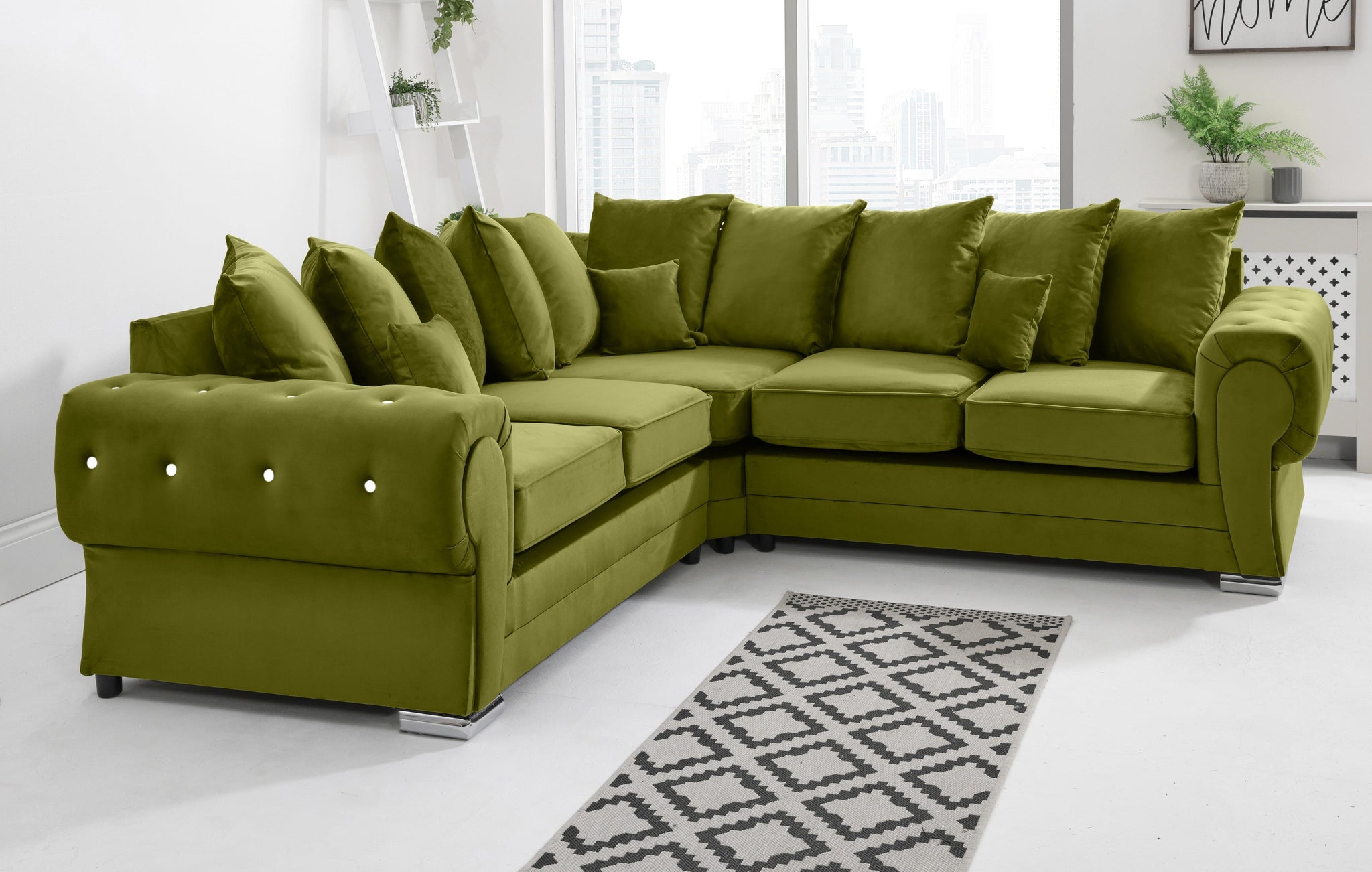 Victoria Plush Corner Scatterback + Diamonds