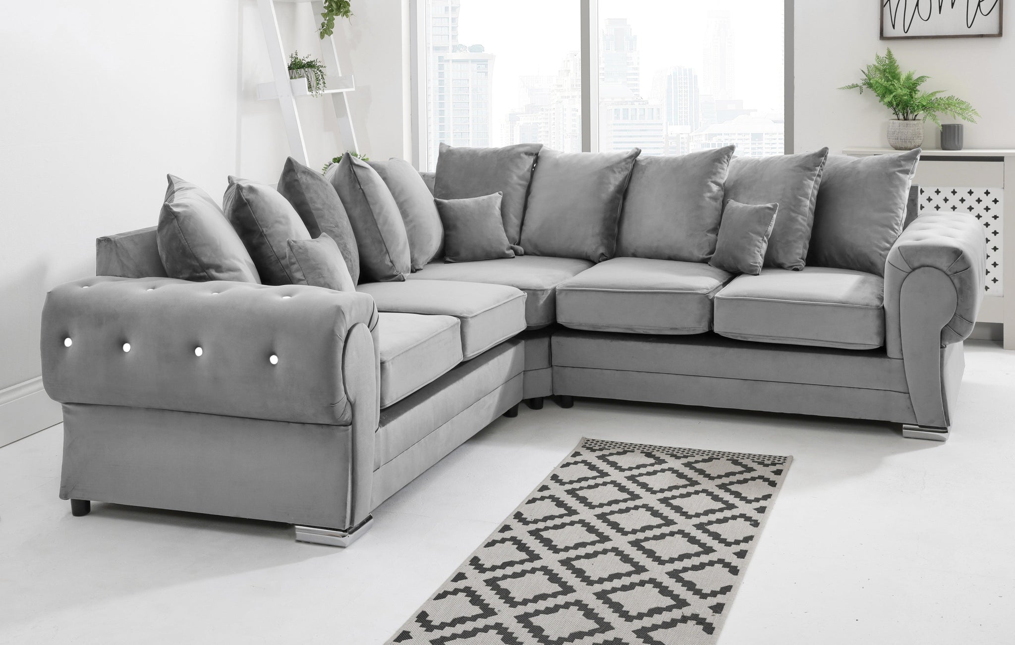 Victoria Plush Corner Scatterback + Diamonds