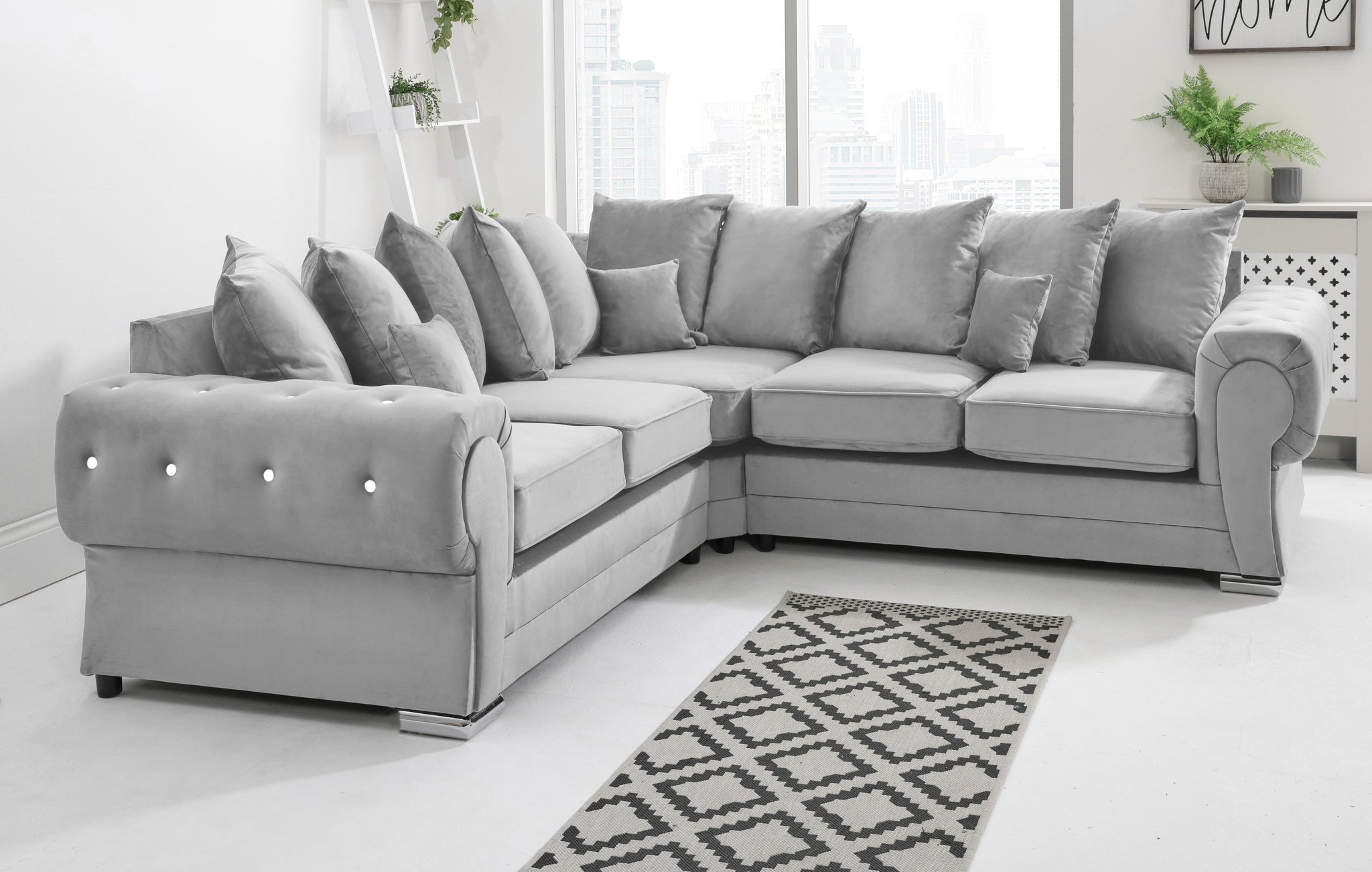 Victoria Plush Corner Scatterback + Diamonds