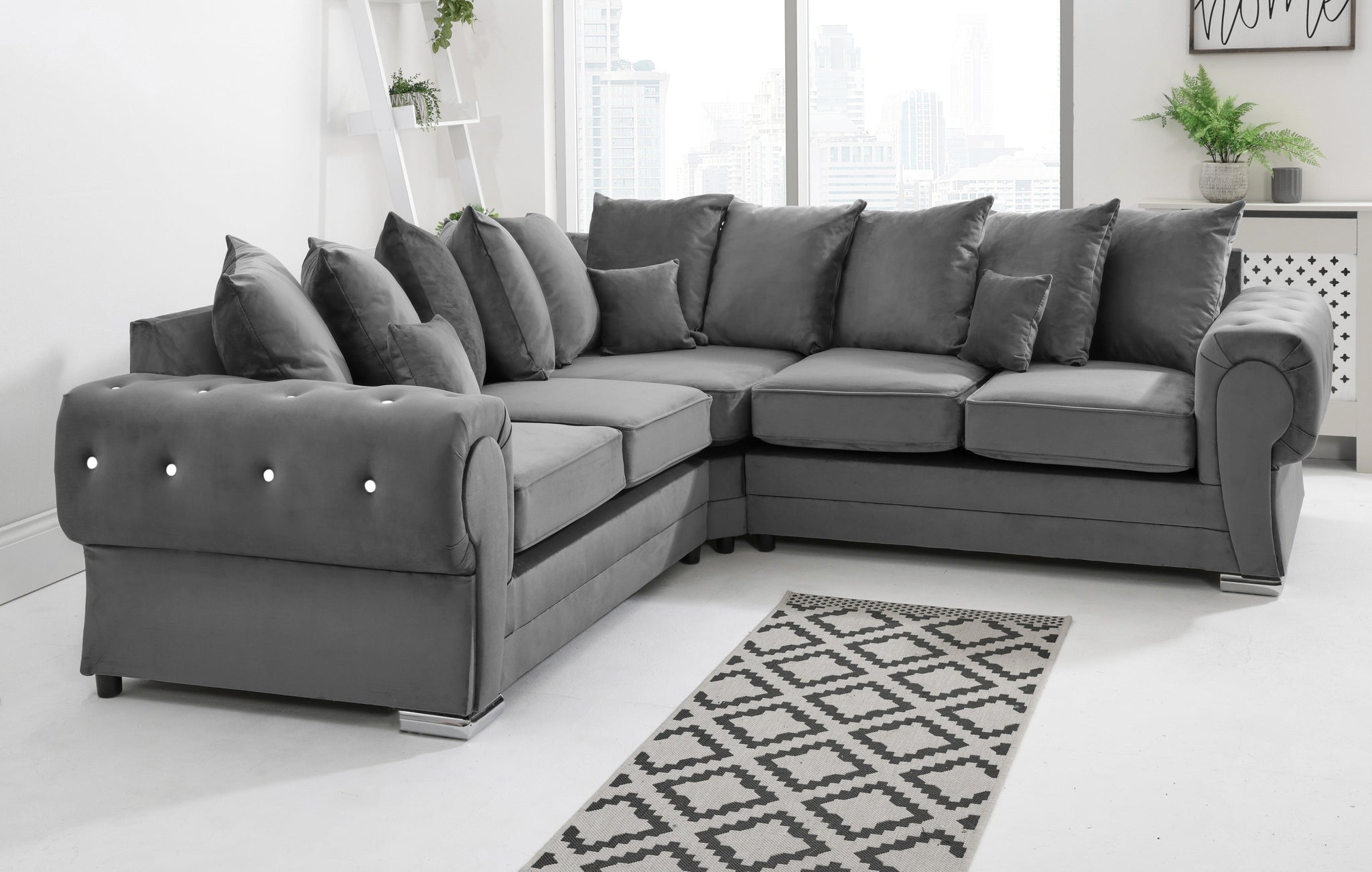 Victoria Plush Corner Scatterback + Diamonds