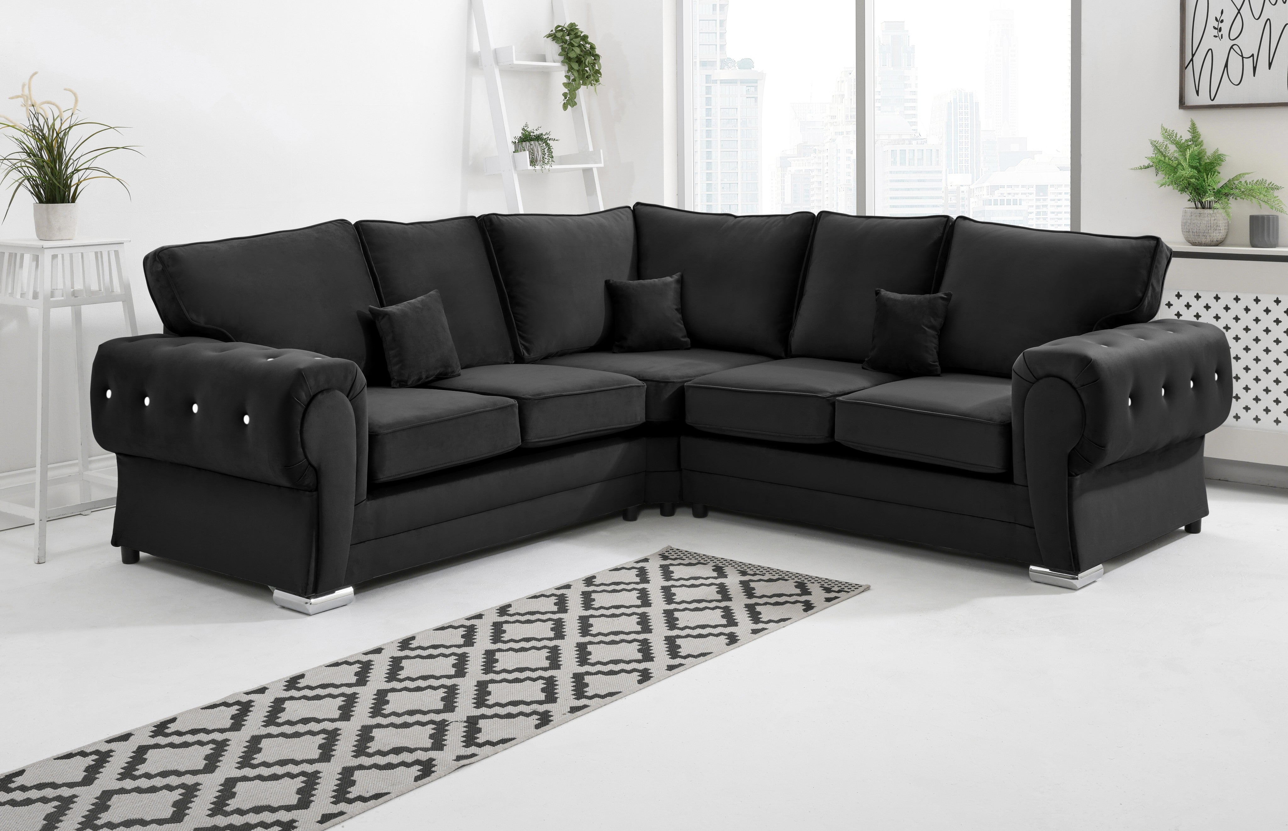 Victoria Plush Corner Fullback + Diamonds