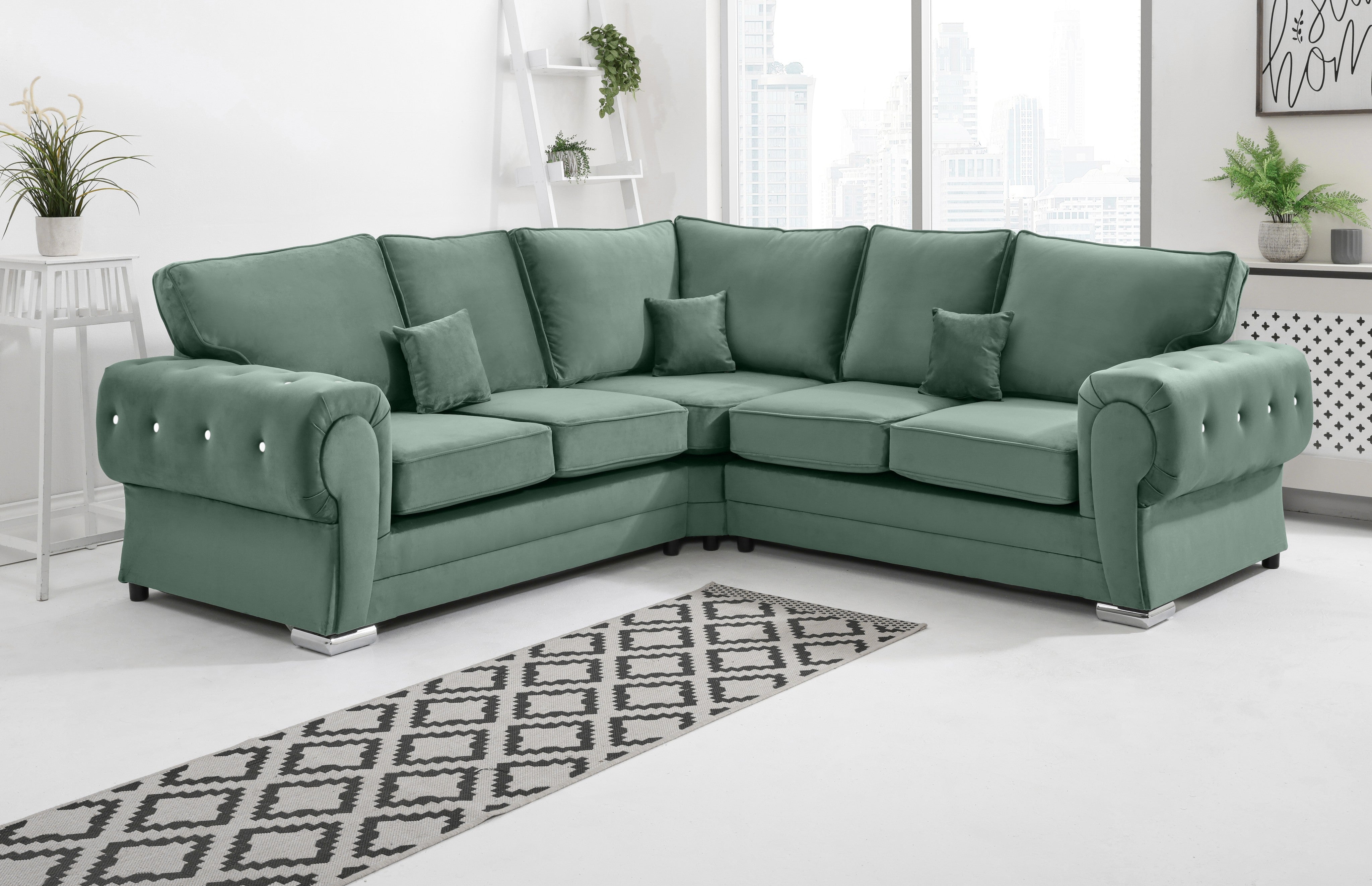 Victoria Plush Corner Fullback + Diamonds