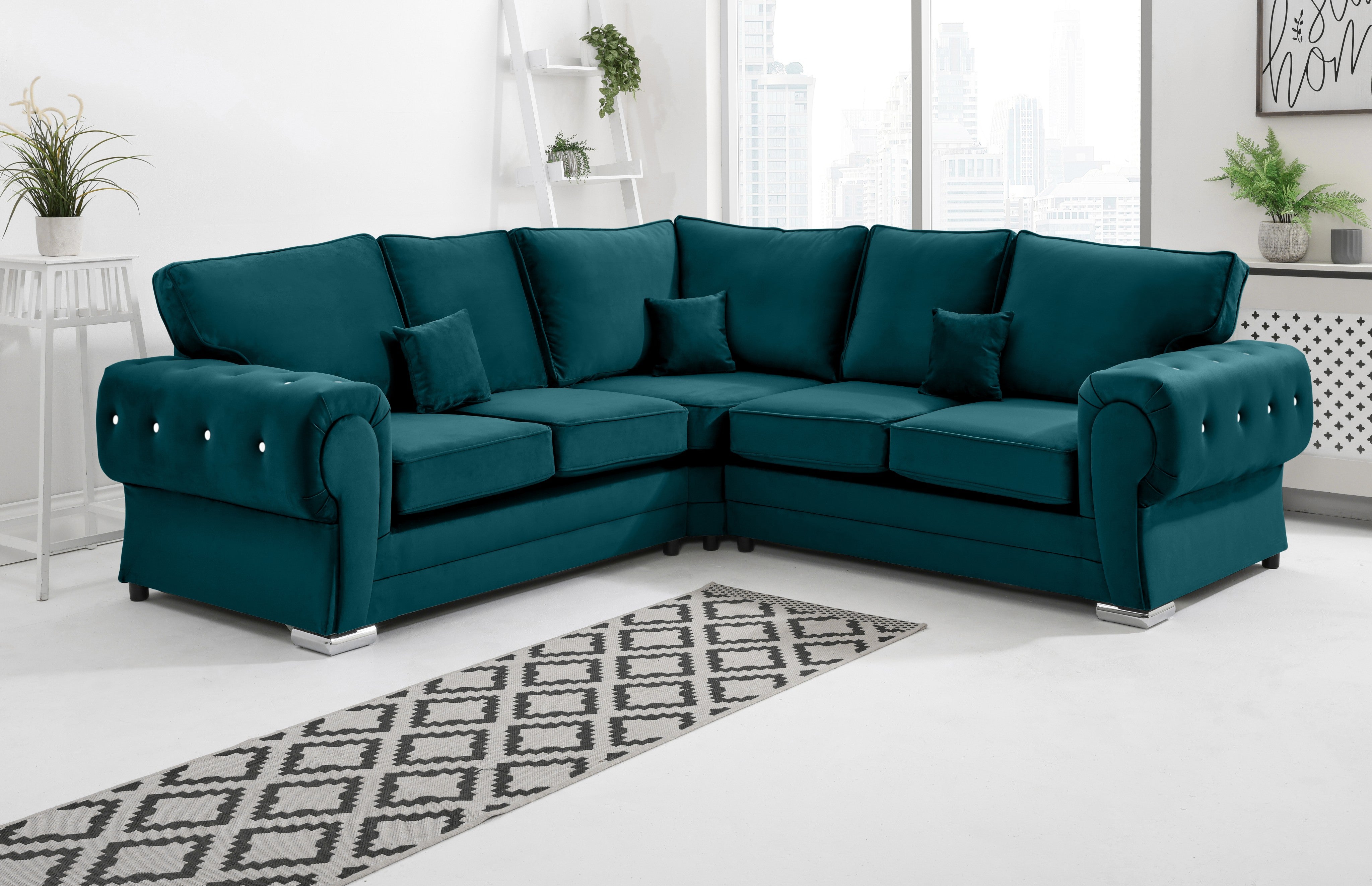 Victoria Plush Corner Fullback + Diamonds