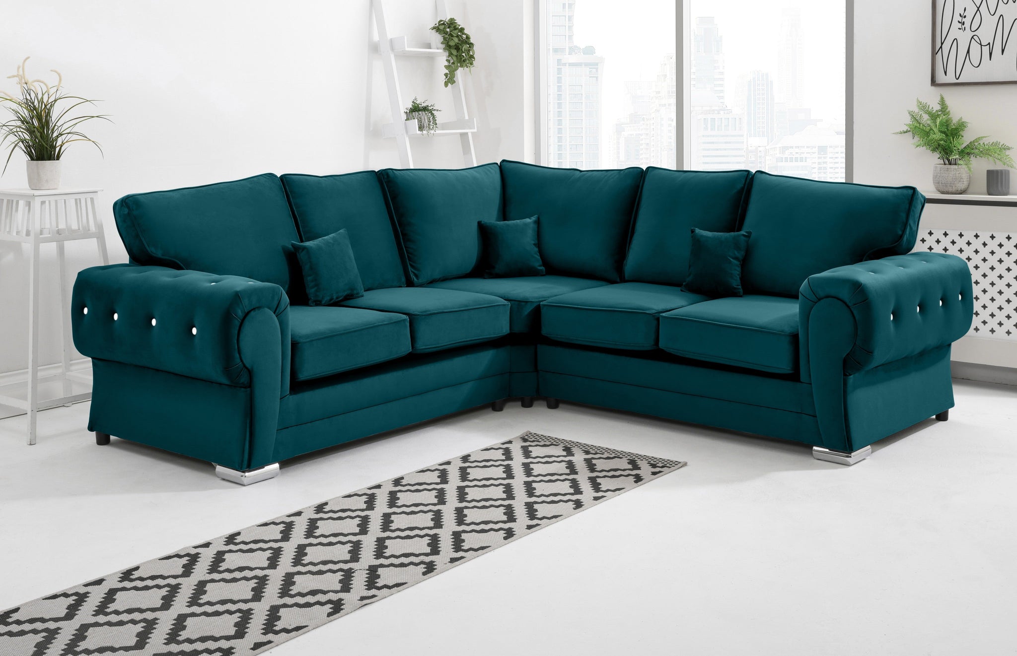 Victoria Plush Corner Fullback + Diamonds