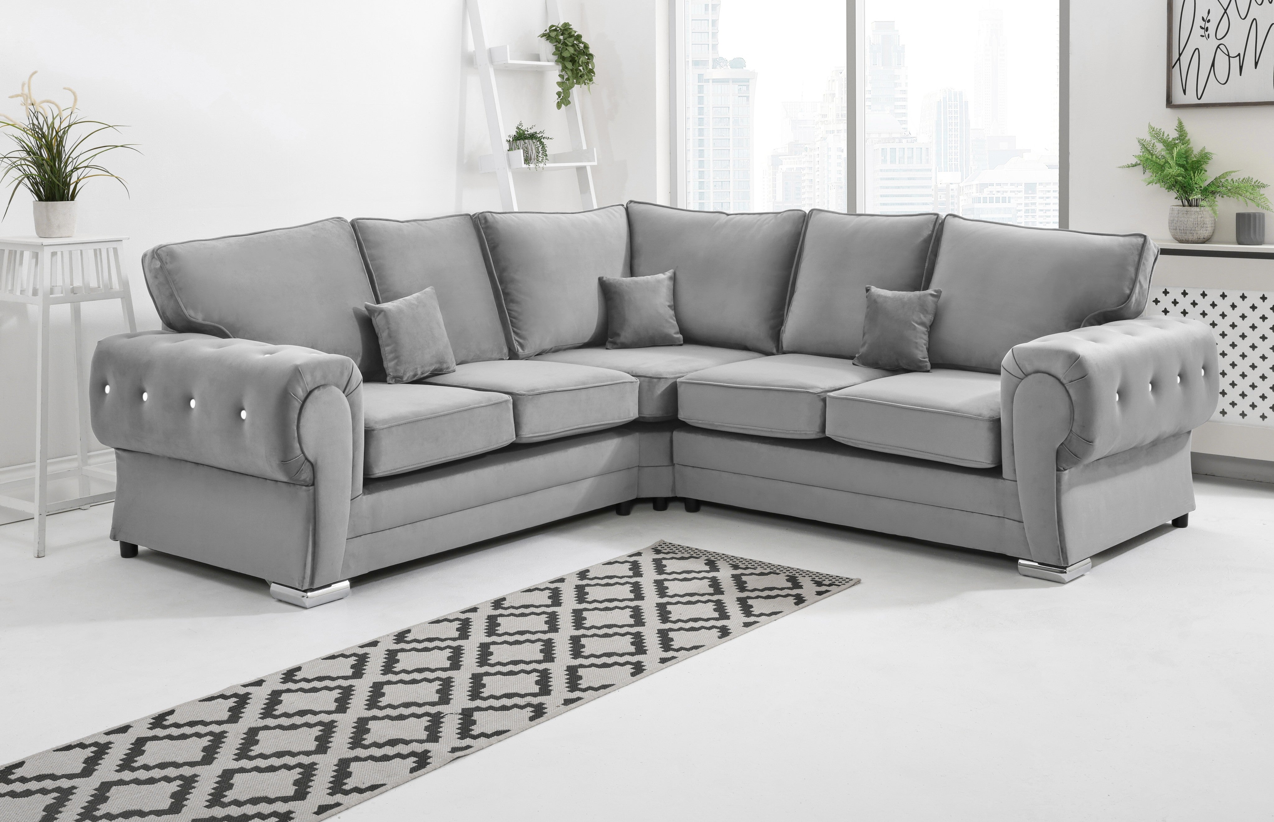 Victoria Plush Corner Fullback + Diamonds