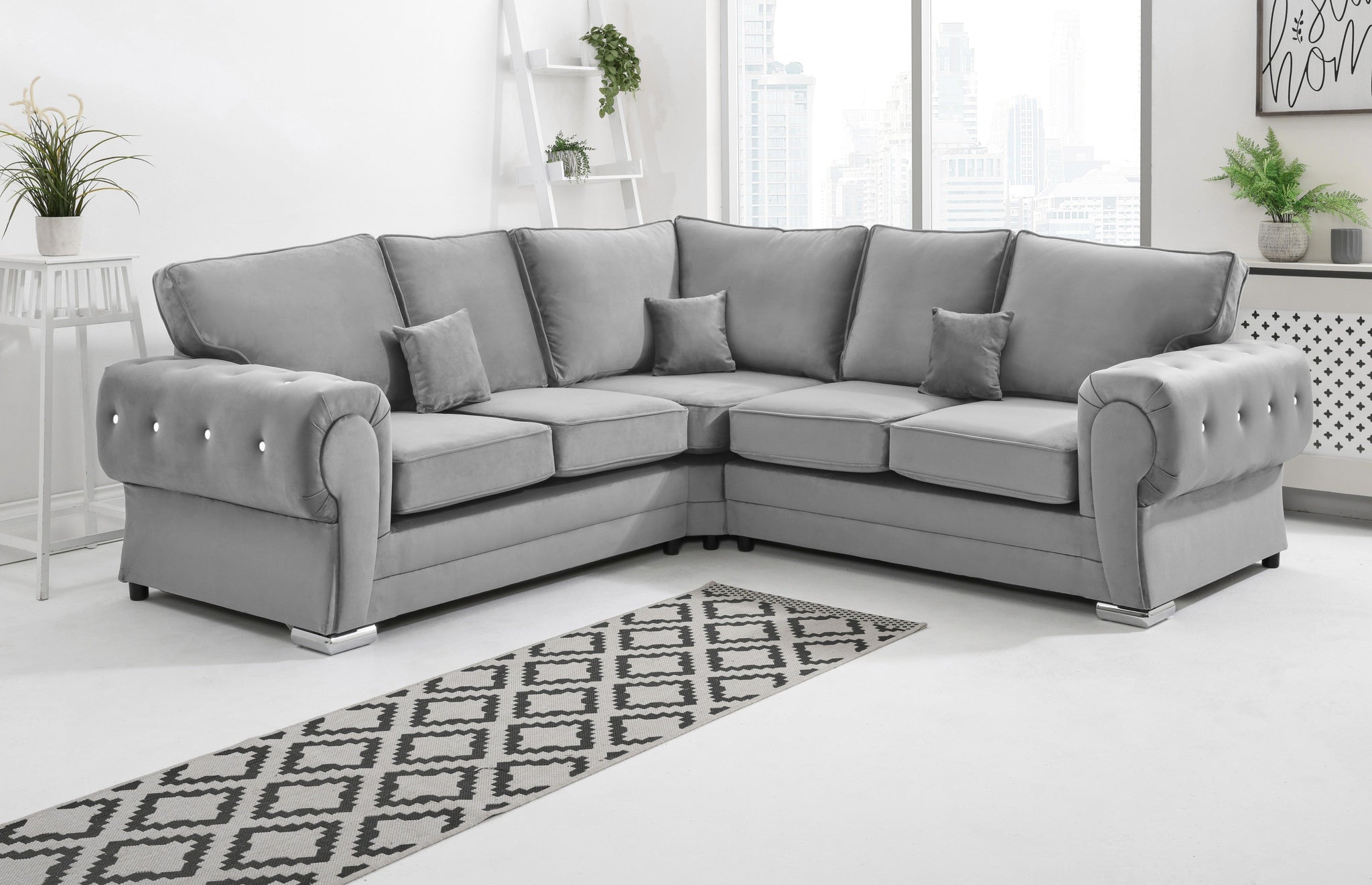 Victoria Plush Corner Fullback + Diamonds