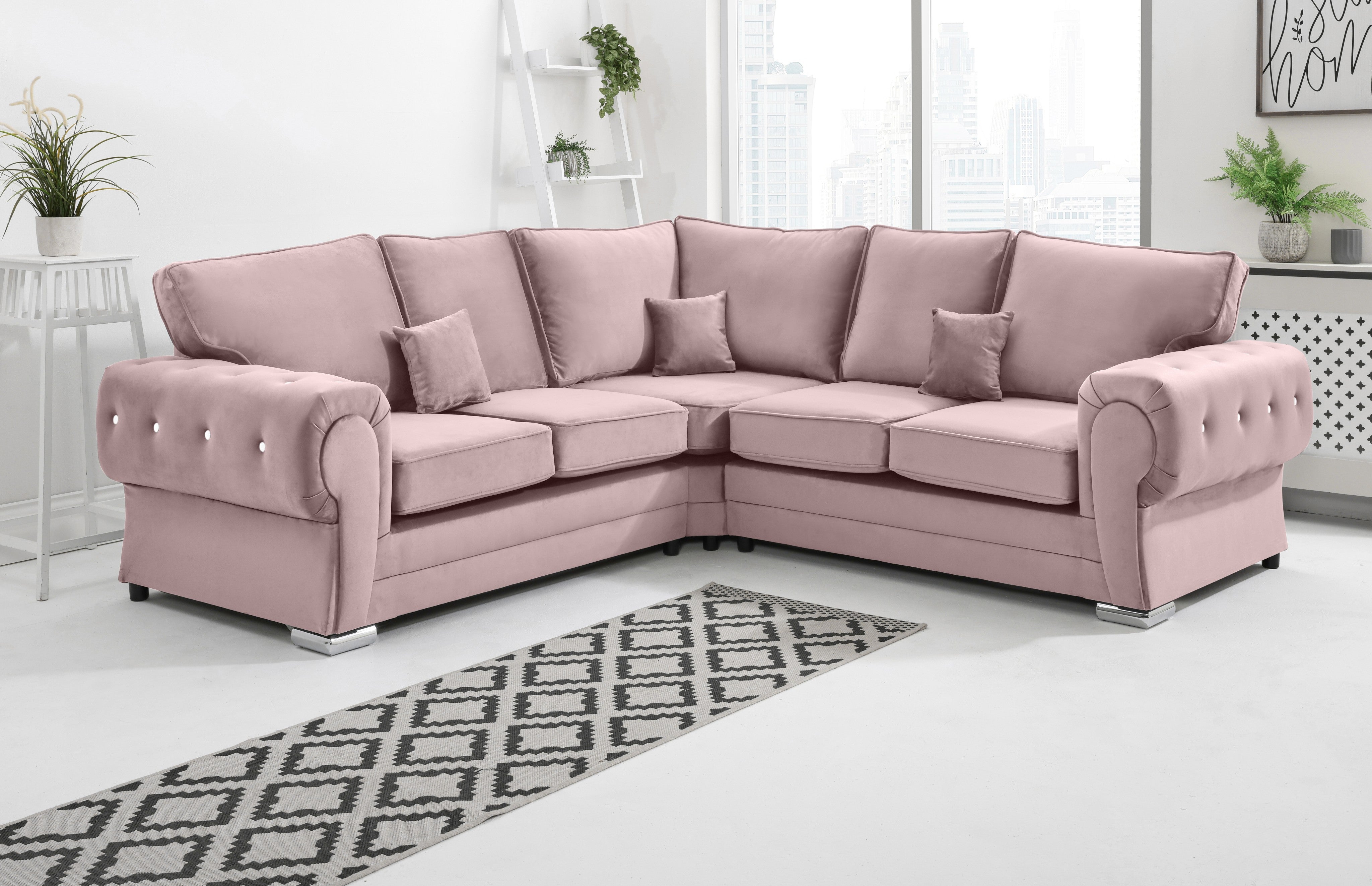 Victoria Plush Corner Fullback + Diamonds