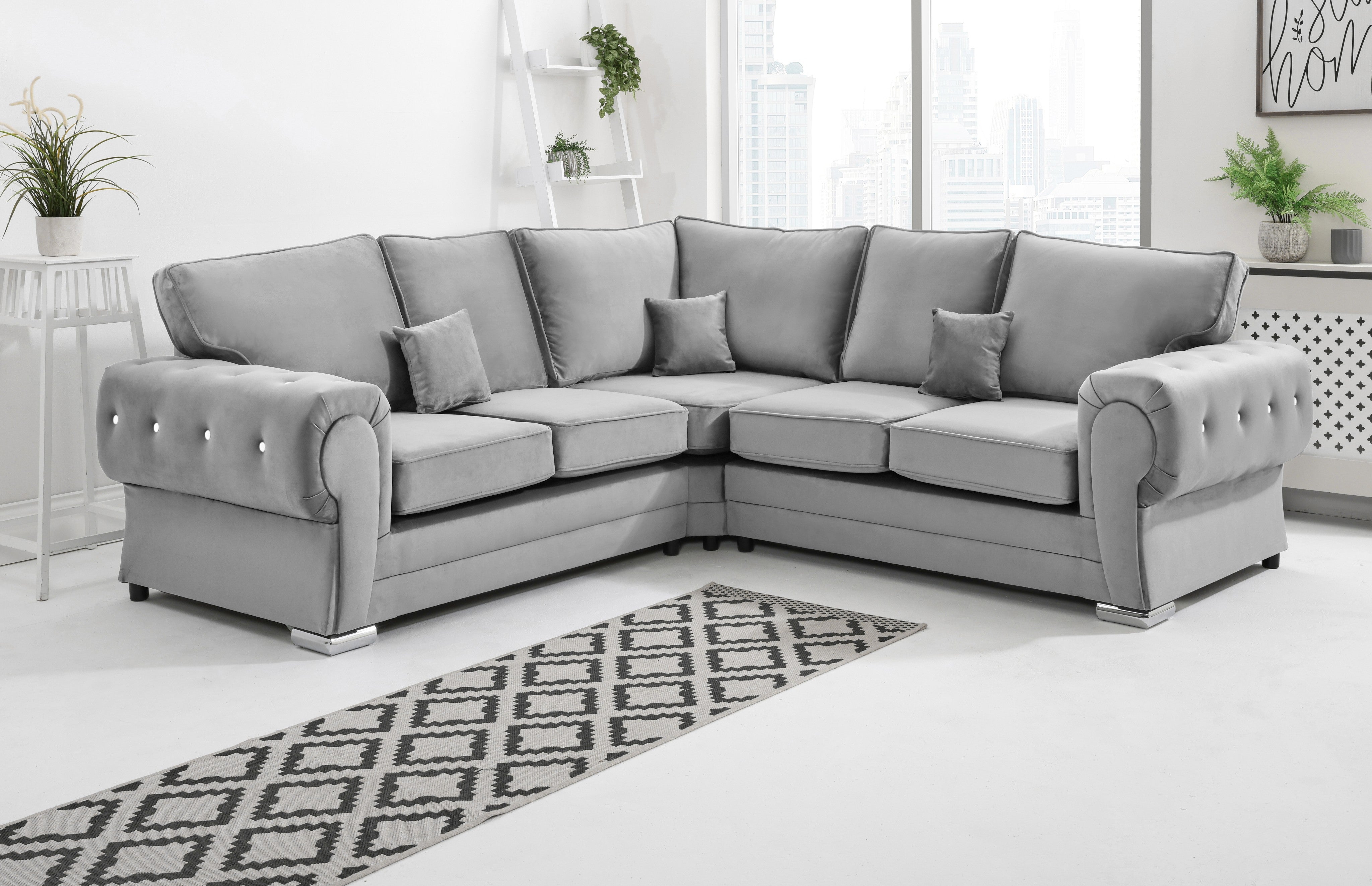 Victoria Plush Corner Fullback + Diamonds