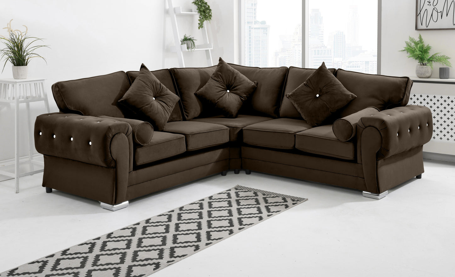 Verona Plush Corner Fullback + Extra Cushions + Diamonds