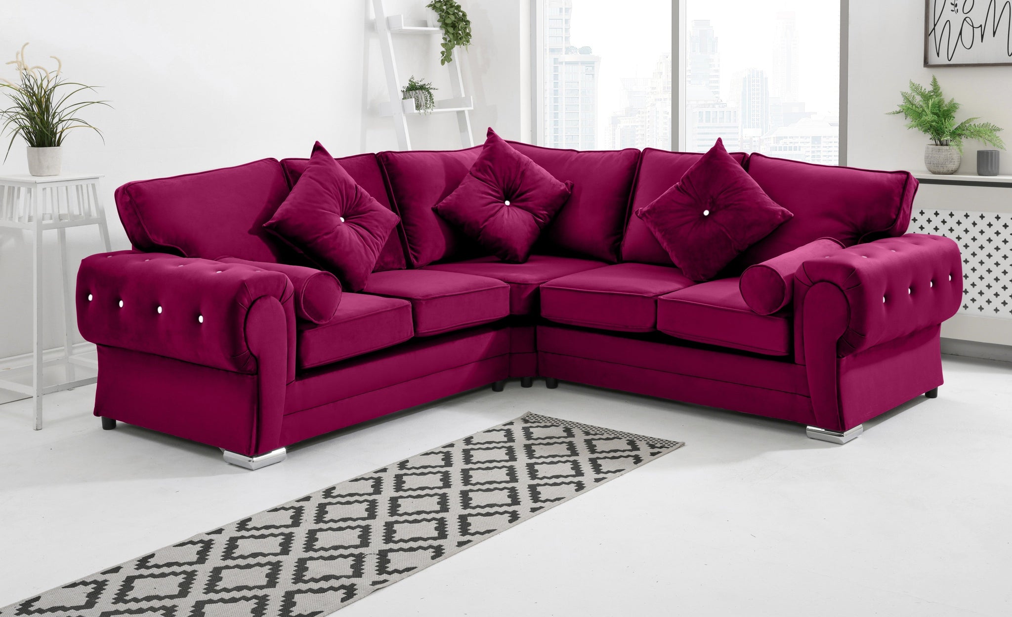 Victoria Plush Corner Fullback + Extra Cushions + Diamonds