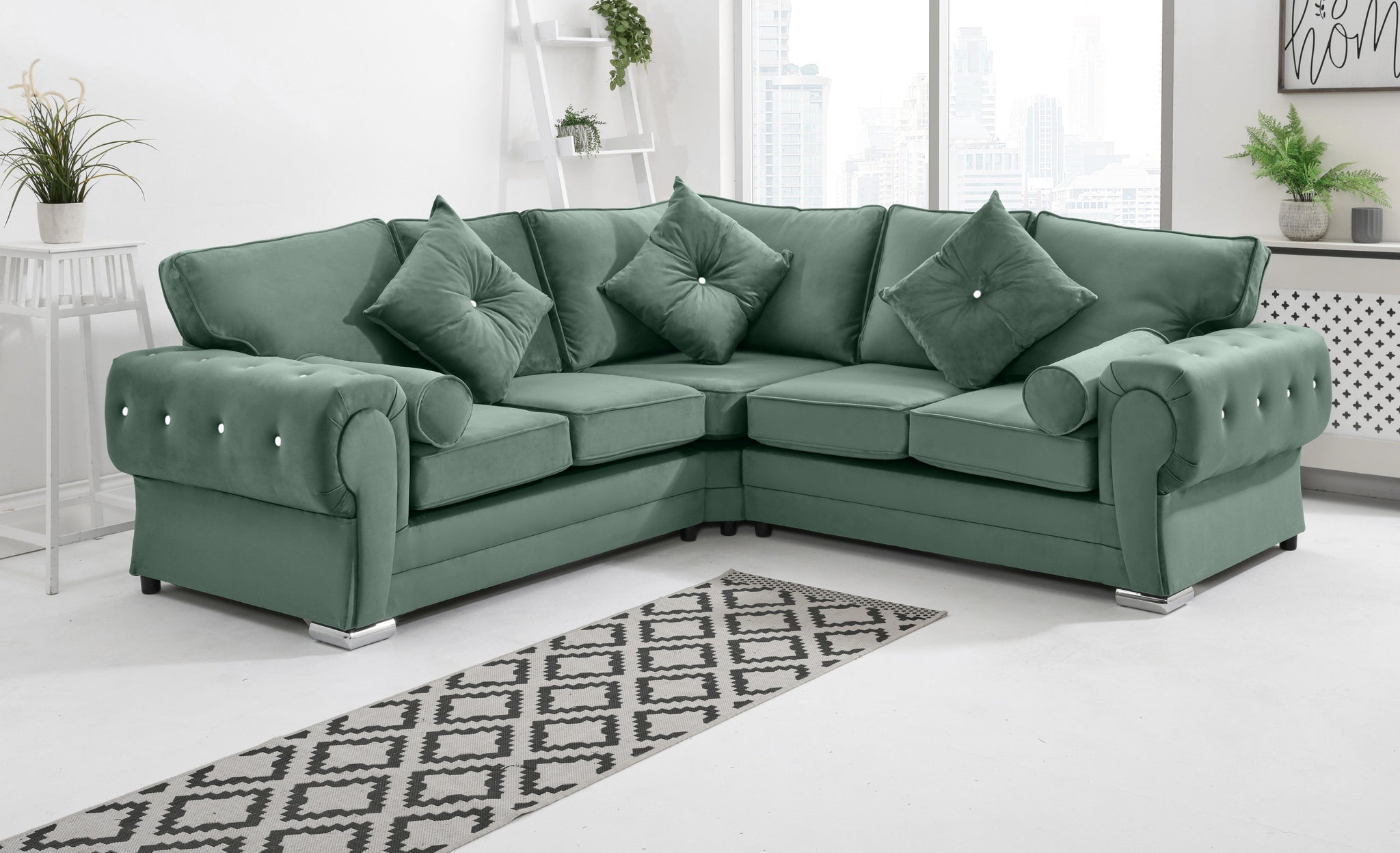 Victoria Plush Corner Fullback + Extra Cushions + Diamonds