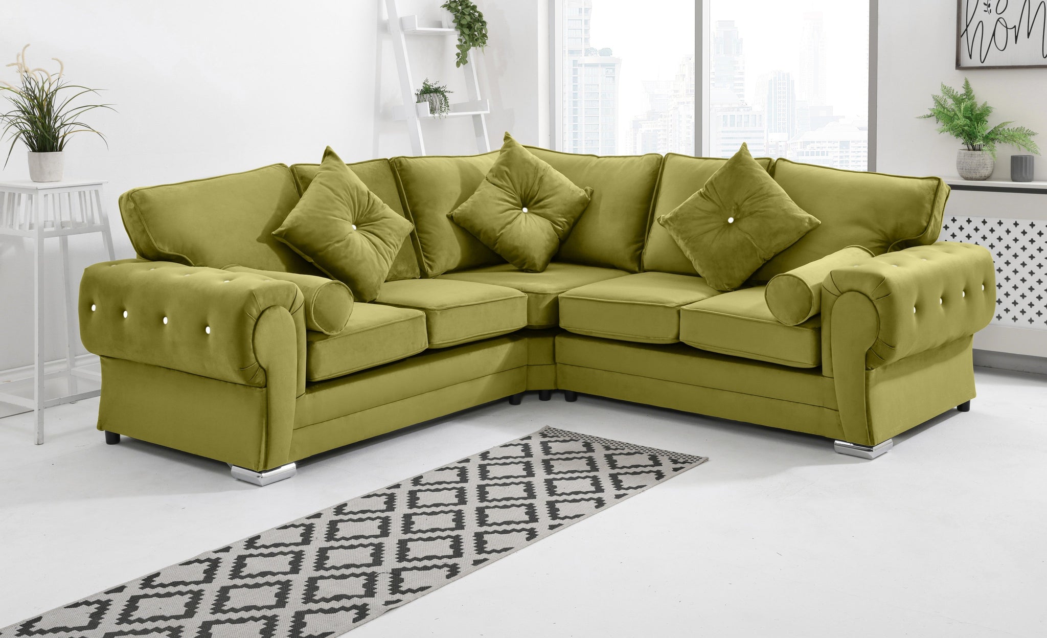 Victoria Plush Corner Fullback + Extra Cushions + Diamonds