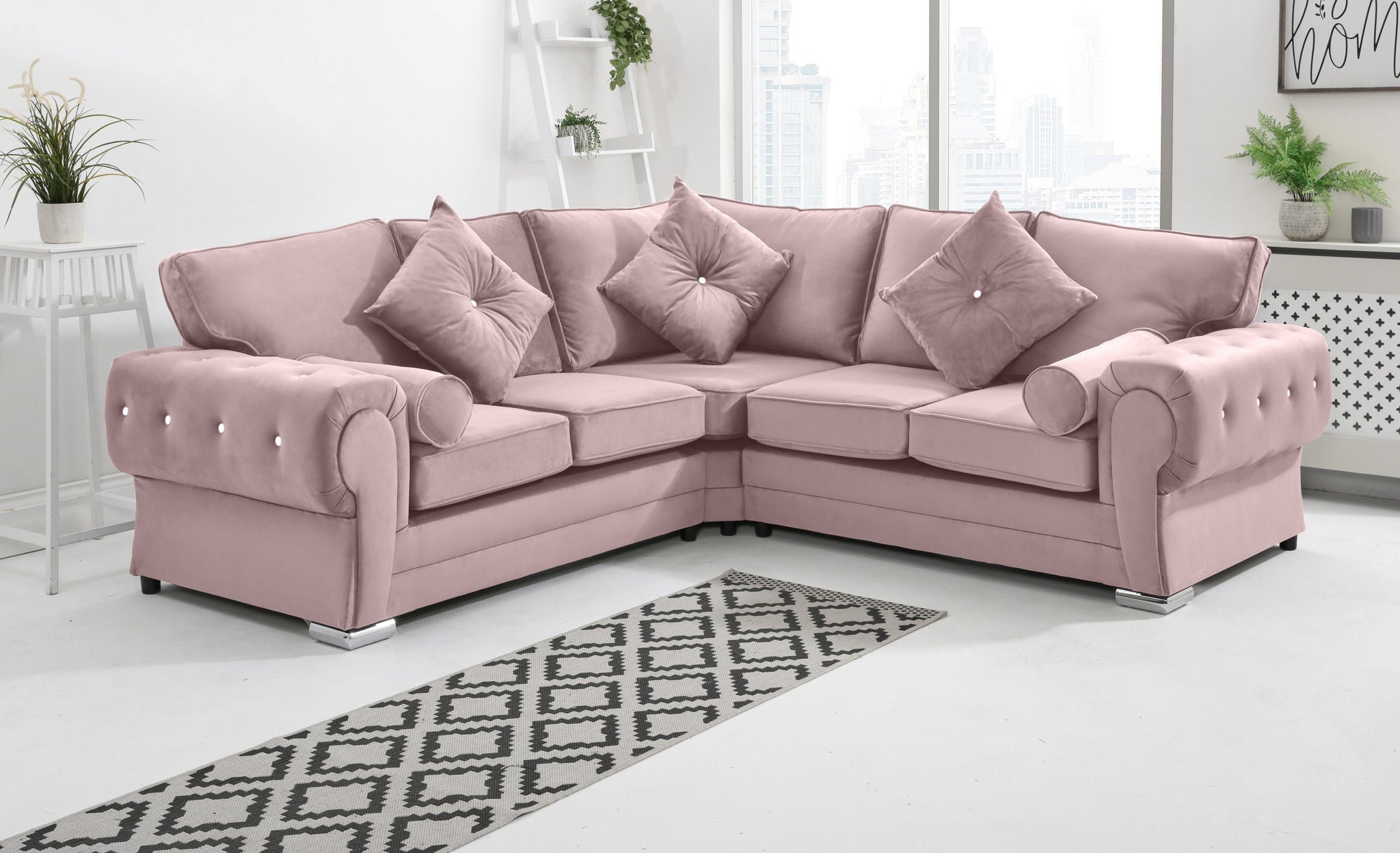 Victoria Plush Corner Fullback + Extra Cushions + Diamonds