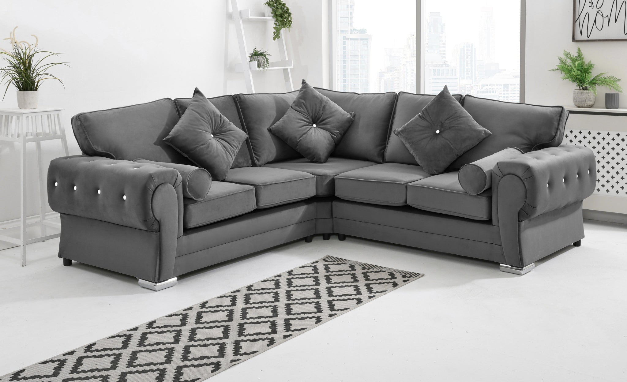 Victoria Plush Corner Fullback + Extra Cushions + Diamonds