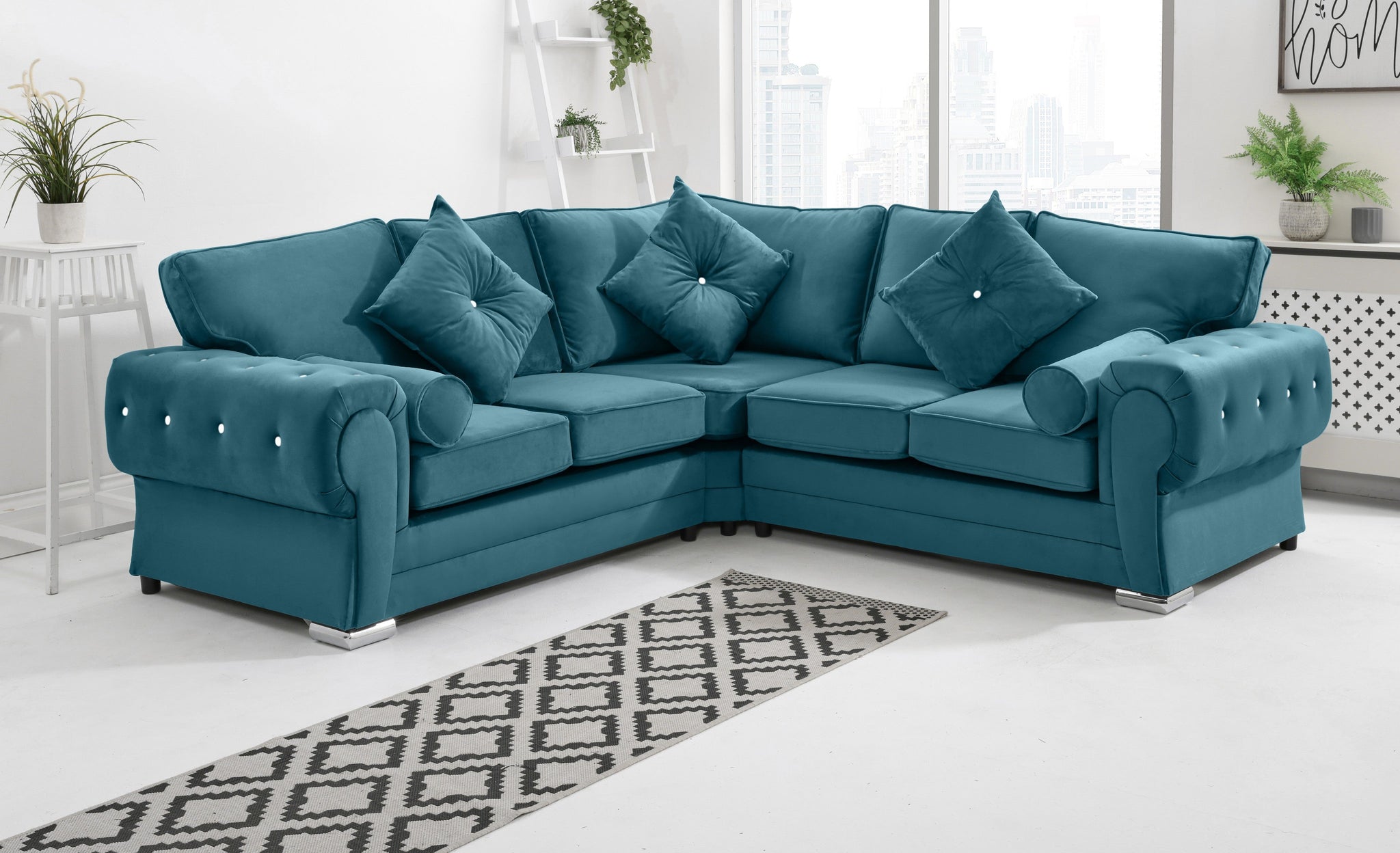Victoria Plush Corner Fullback + Extra Cushions + Diamonds