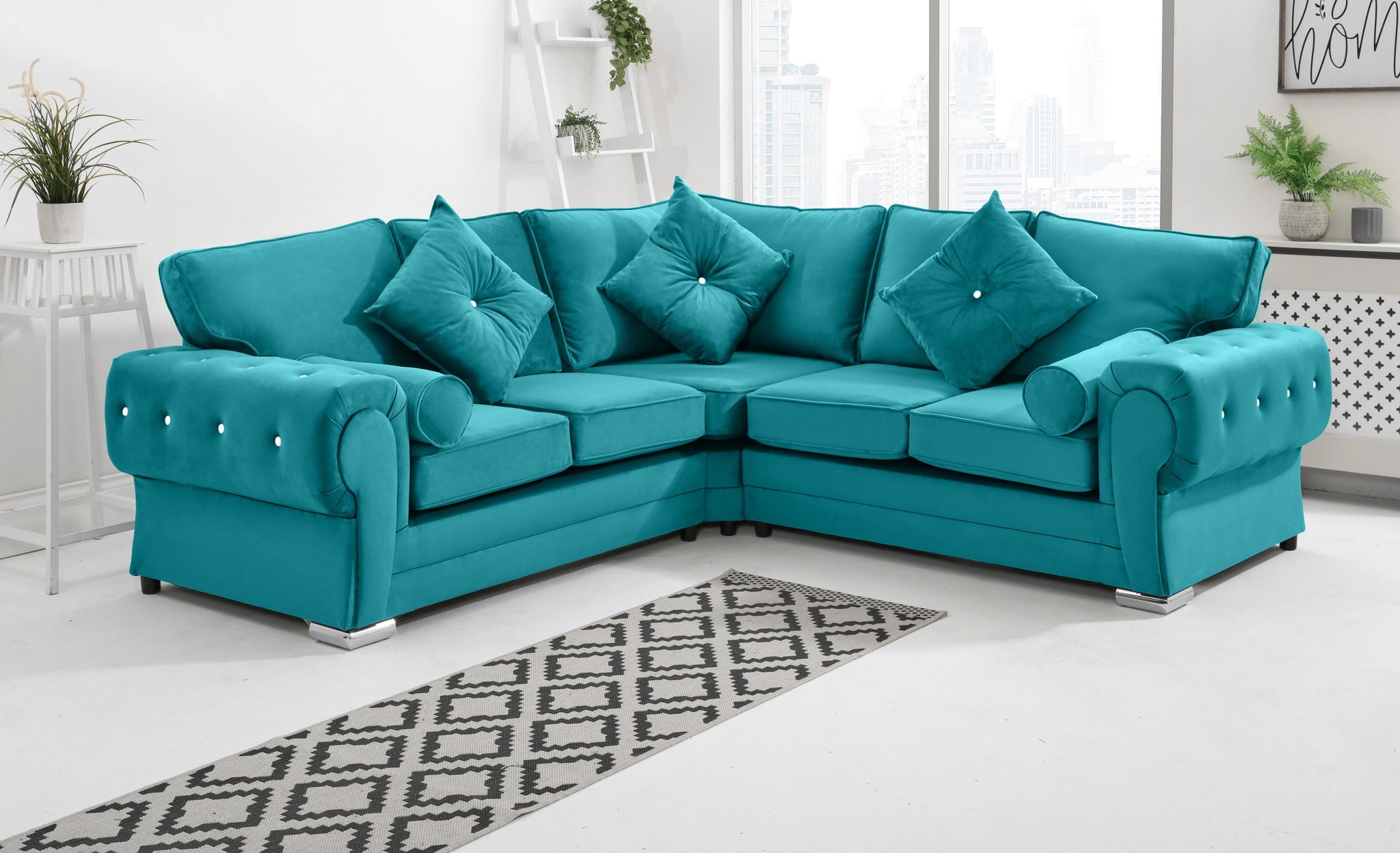 Victoria Plush Corner Fullback + Extra Cushions + Diamonds