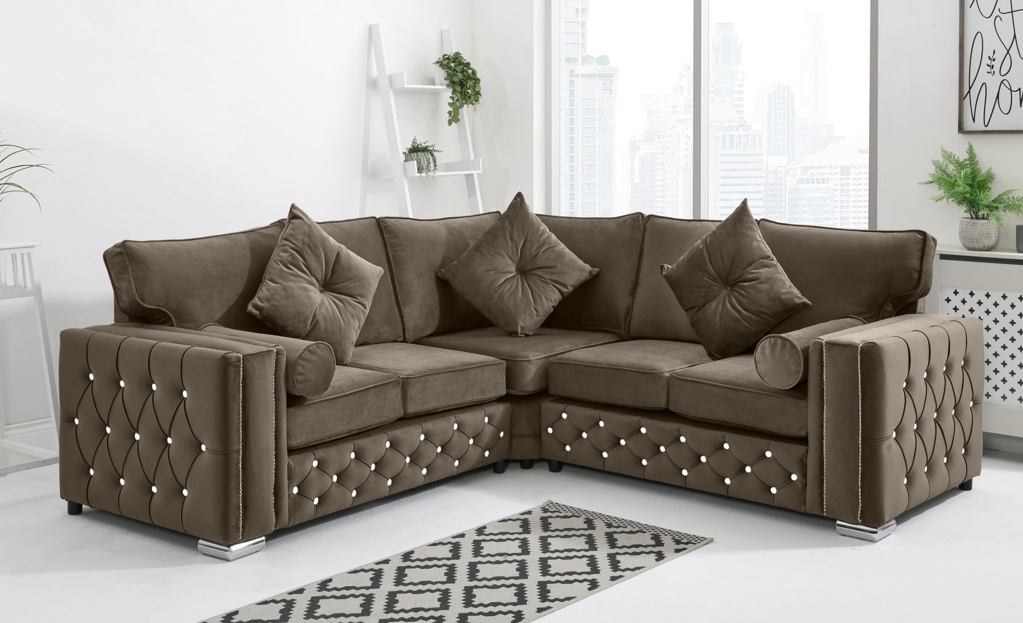 Arlo Corner Fullback + Extra Cushions + Diamonds