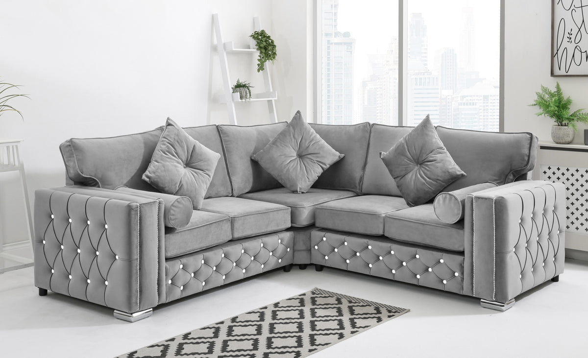 Arlo Corner Fullback + Extra Cushions + Diamonds