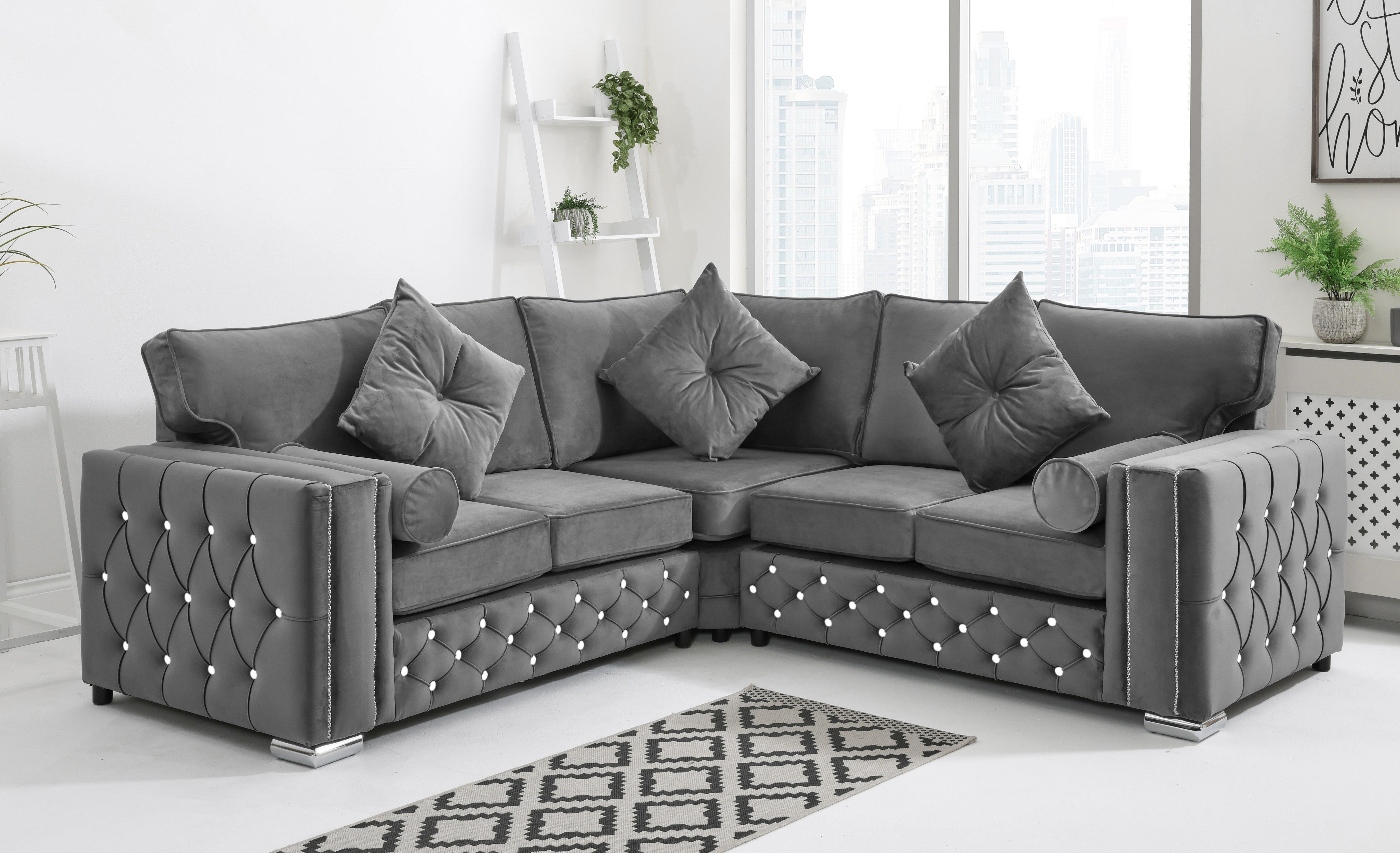 Arlo Corner Fullback + Extra Cushions + Diamonds