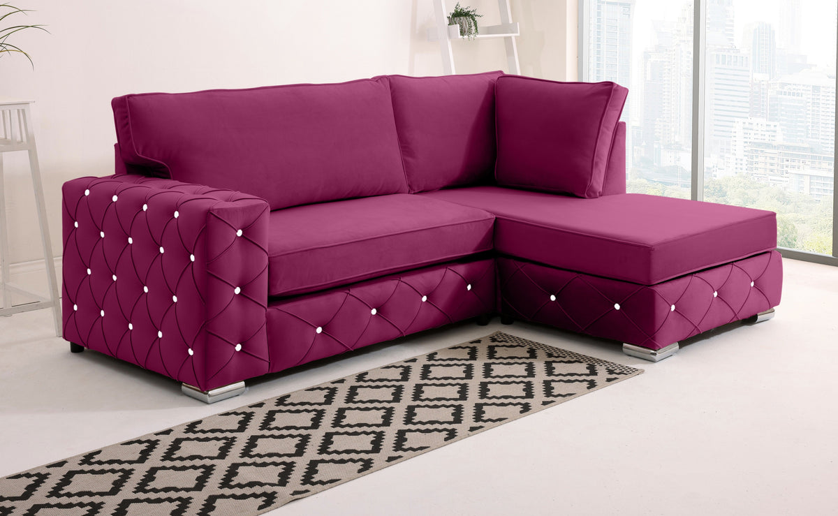 Sikara Lounge Fullback - Facing Right + Diamonds