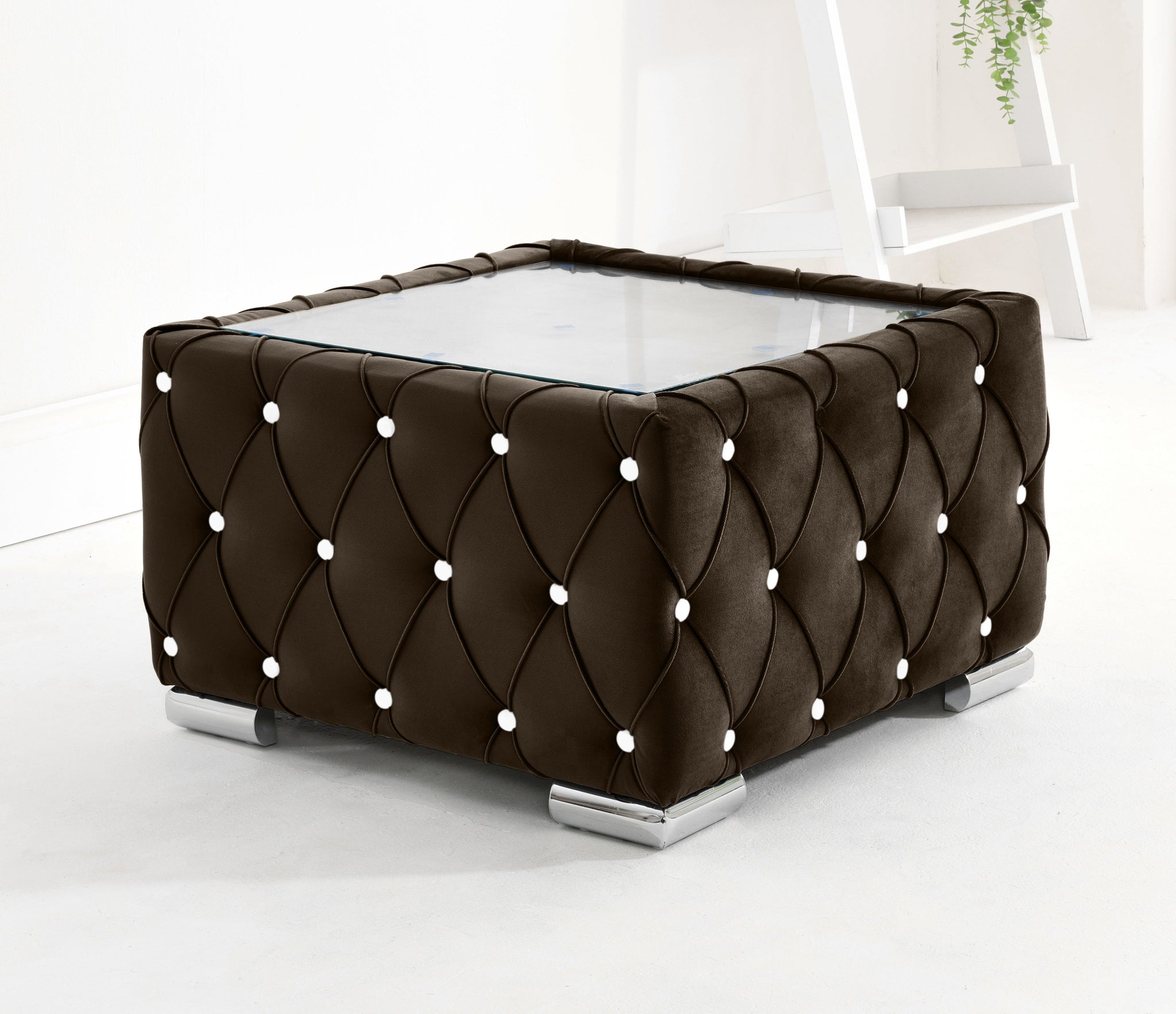 Victoria Plush Corner Scatterback + Diamonds