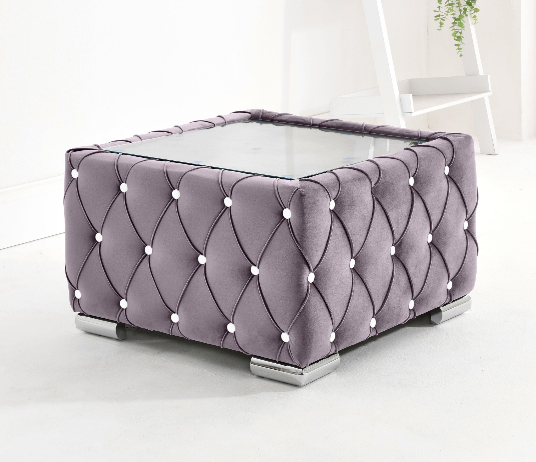 Victoria Plush Corner Fullback + Extra Cushions + Diamonds